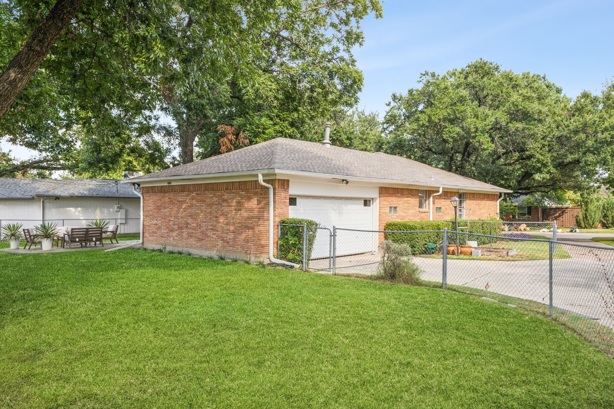 6861 Winchester Street