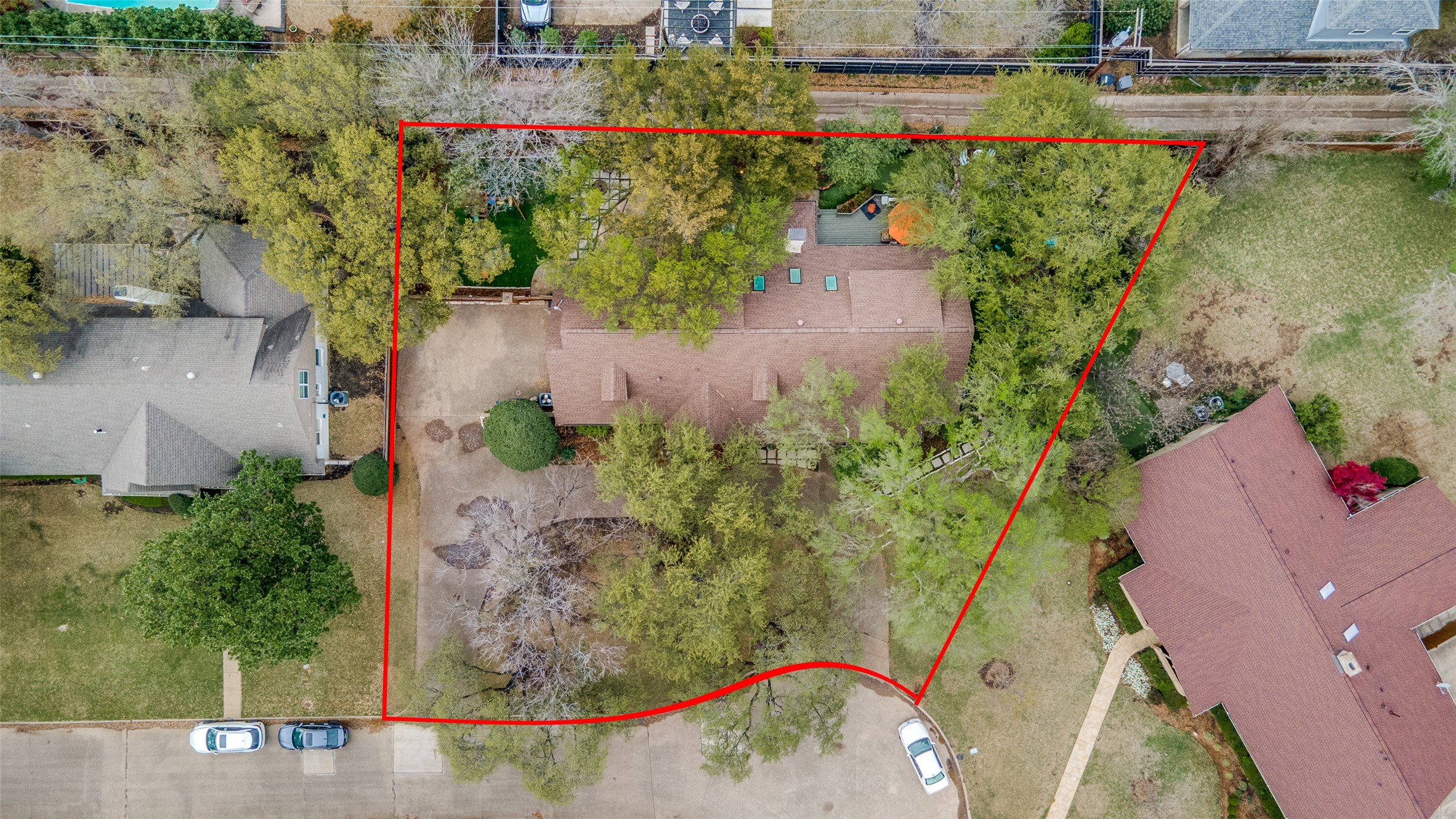 4535 Mendenhall Drive