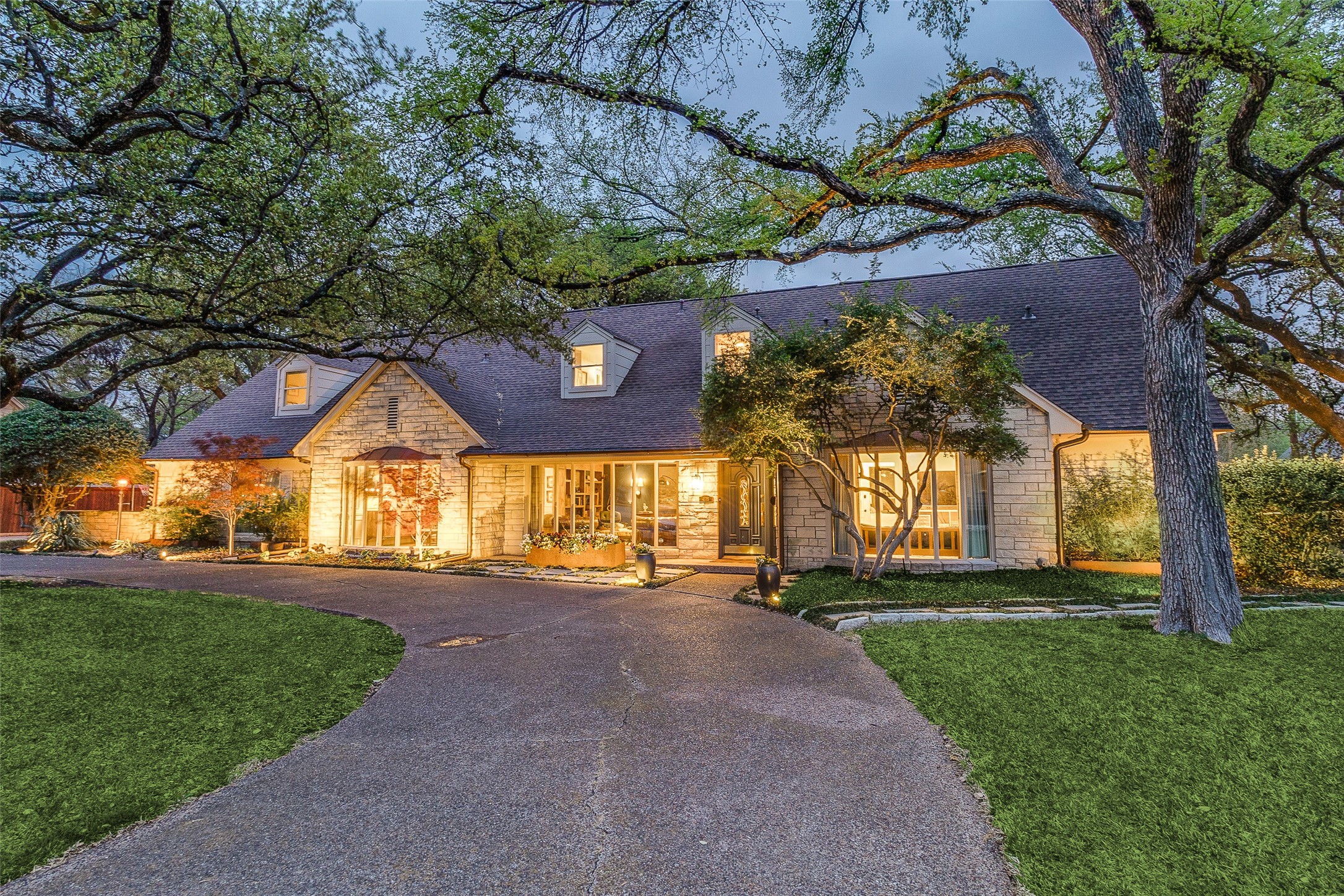 4535 Mendenhall Drive