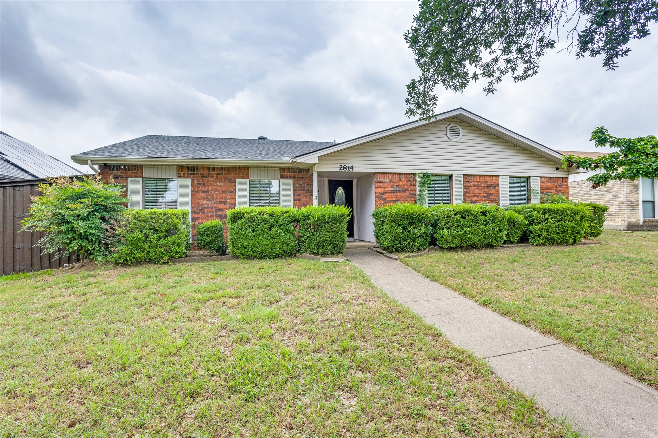 2814 Esquire Lane