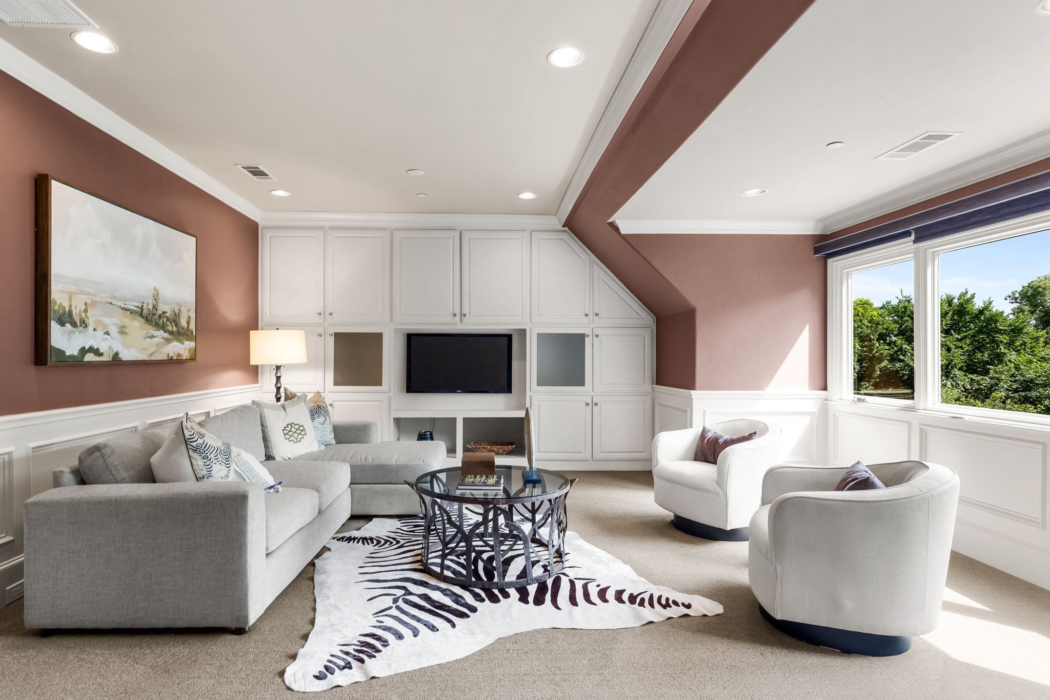7044 Hill Forest Drive