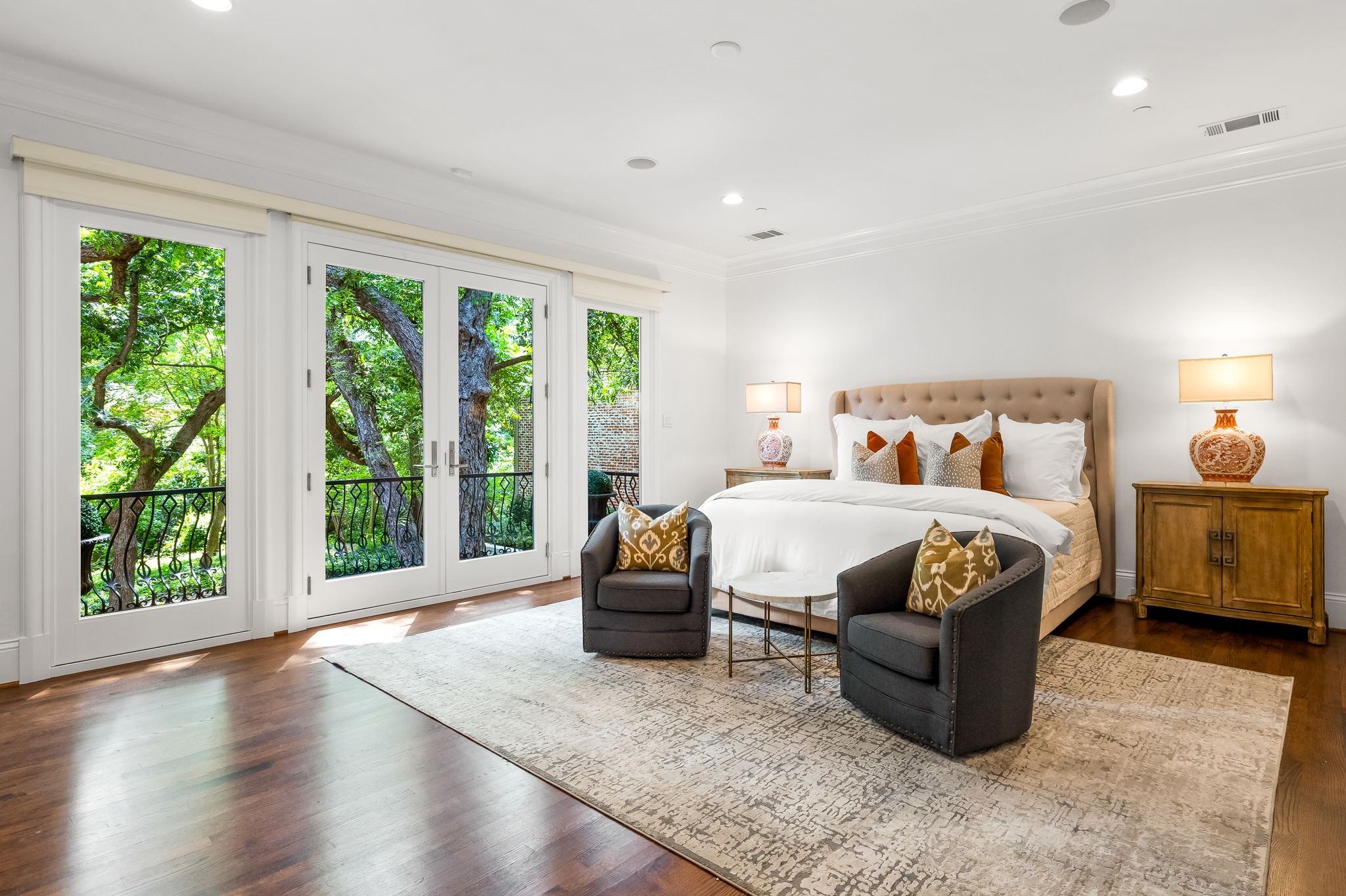 7044 Hill Forest Drive