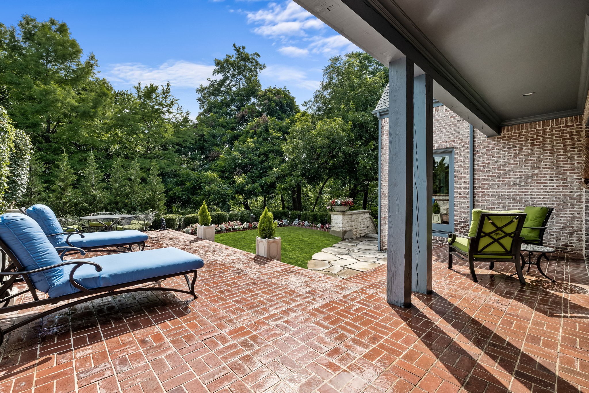 7044 Hill Forest Drive