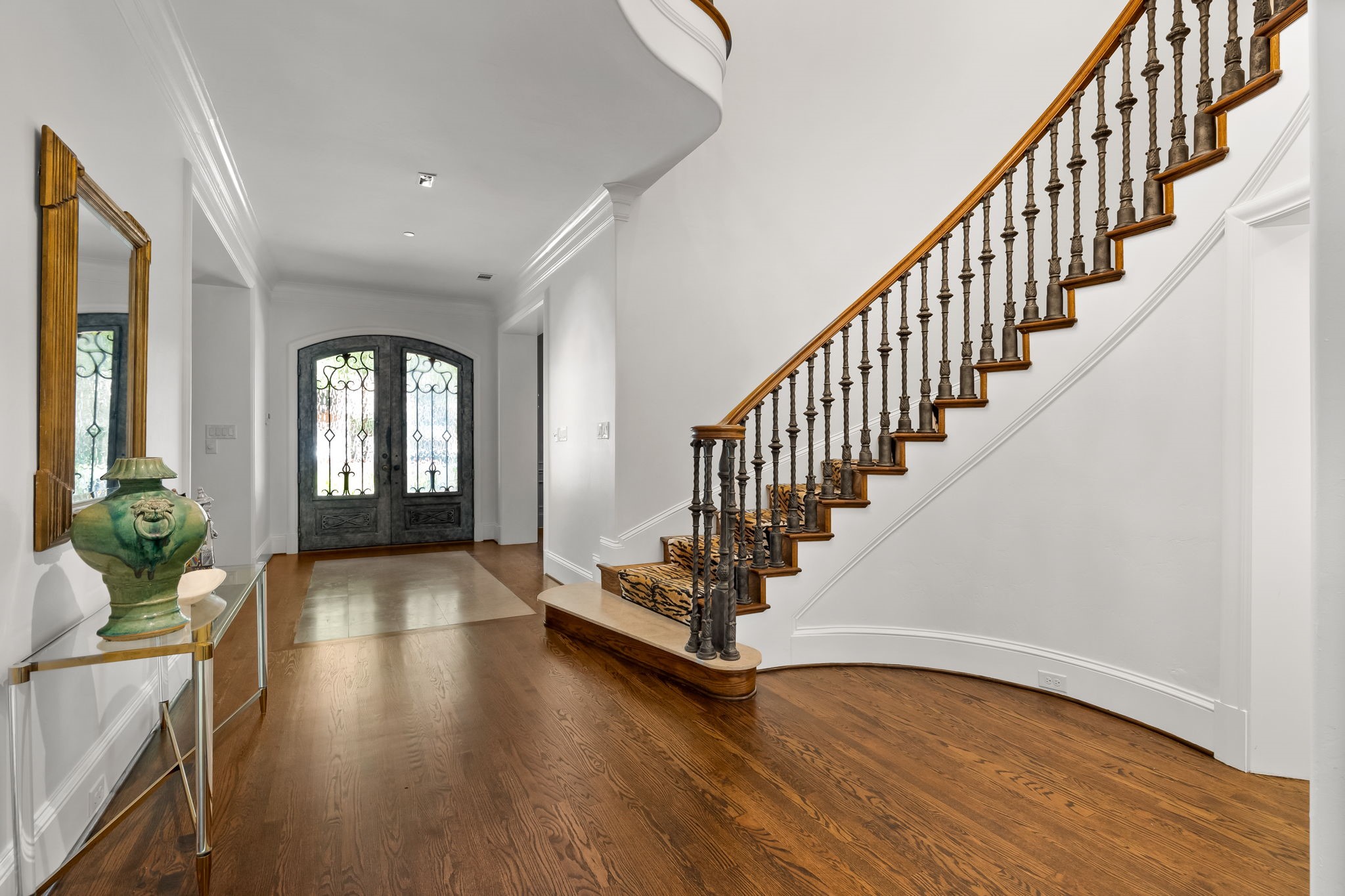 7044 Hill Forest Drive