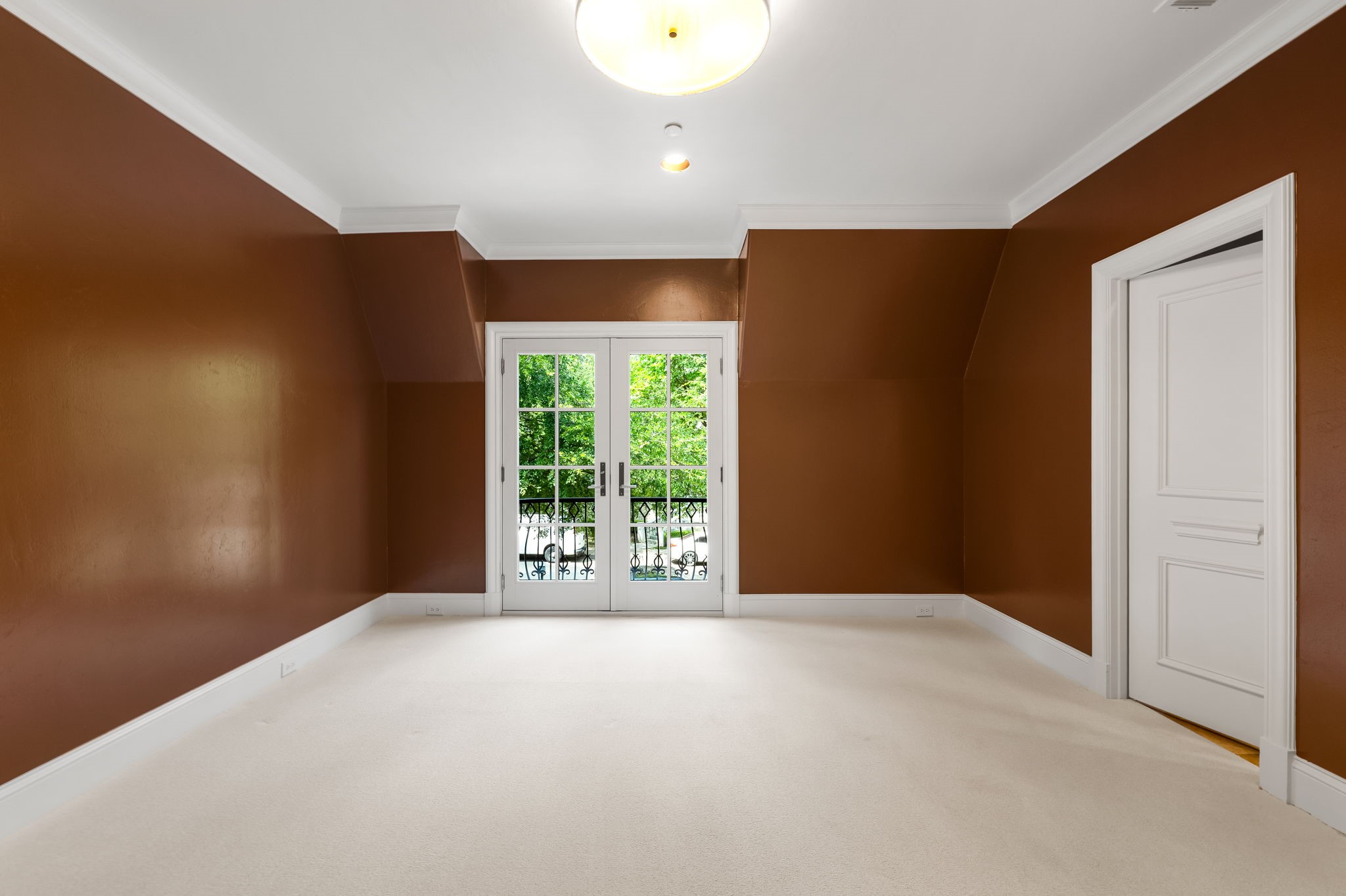 7044 Hill Forest Drive