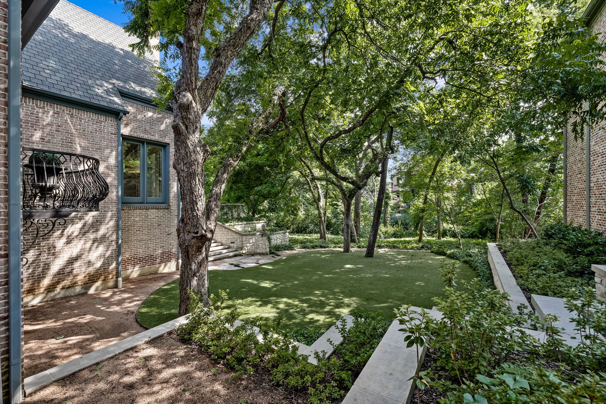 7044 Hill Forest Drive