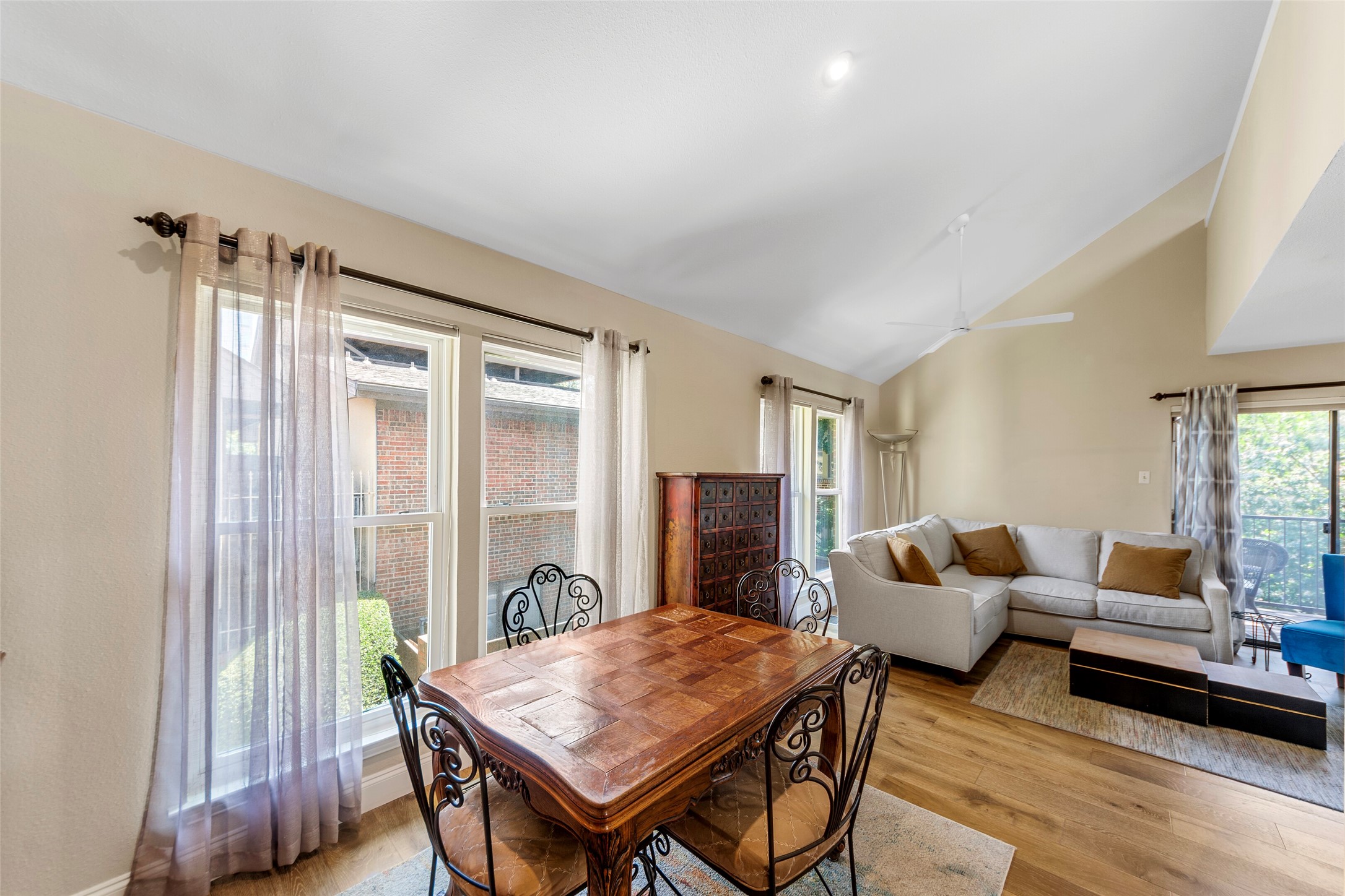 4211 Prescott Avenue 5