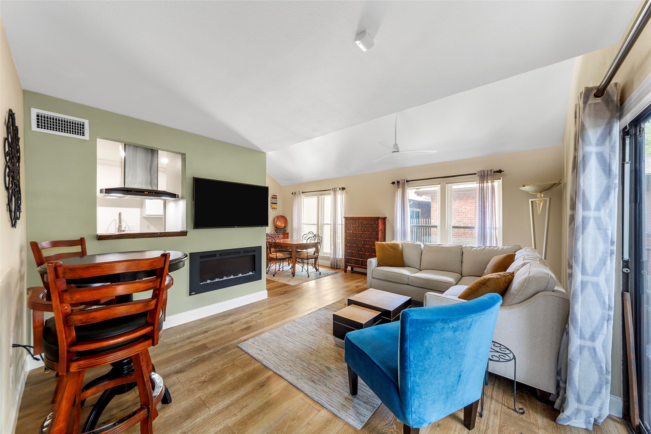 4211 Prescott Avenue 5