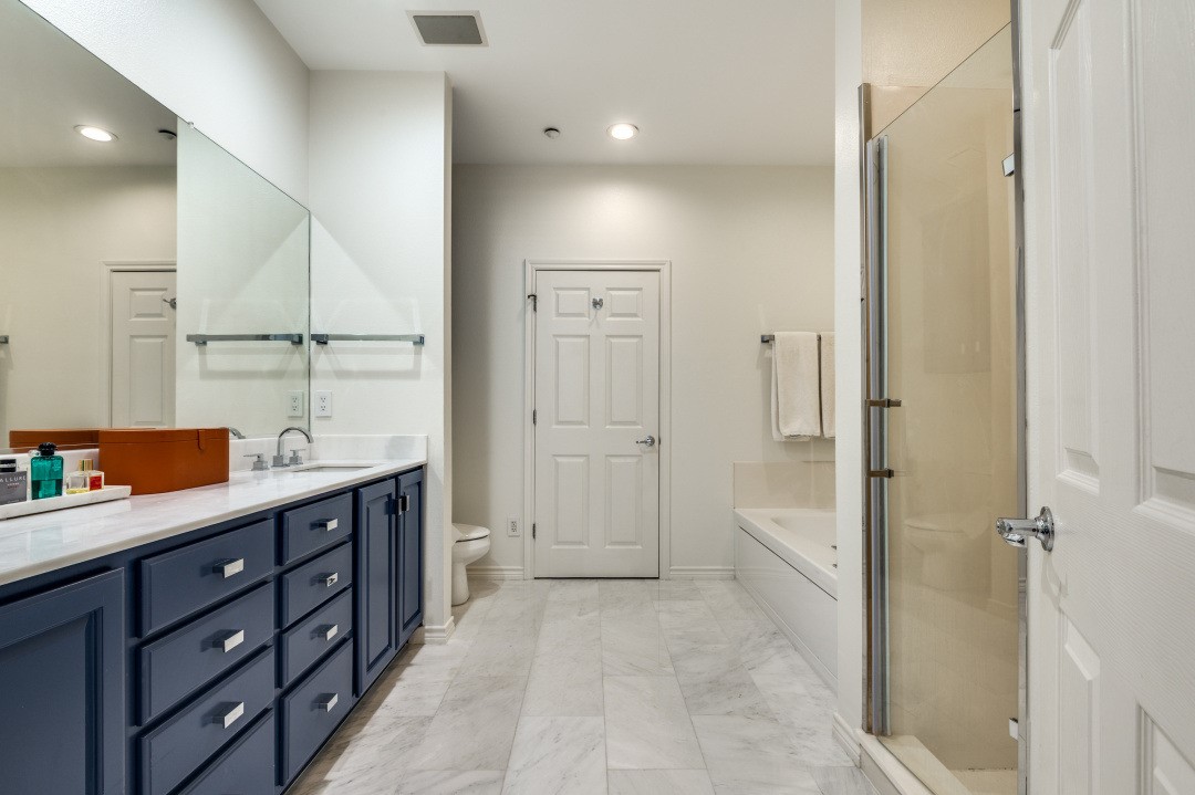 4411 Mckinney Avenue 19