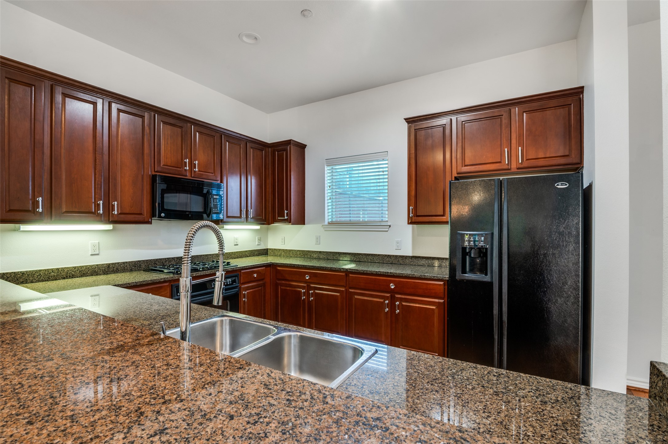 4411 Mckinney Avenue 38