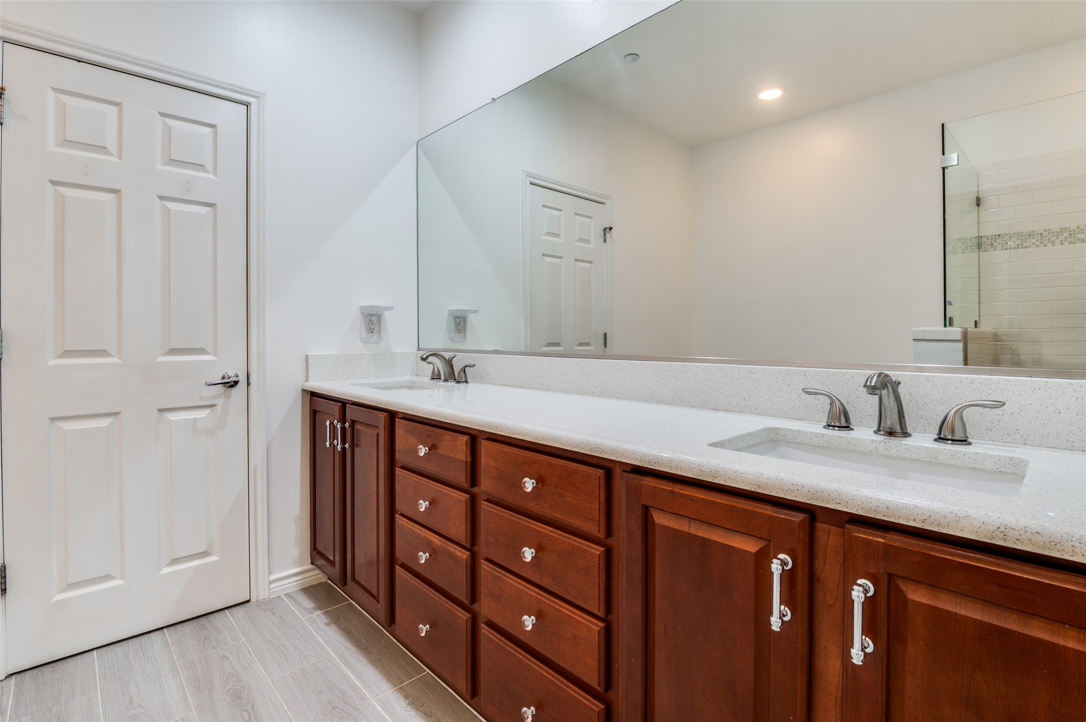 4411 Mckinney Avenue 38