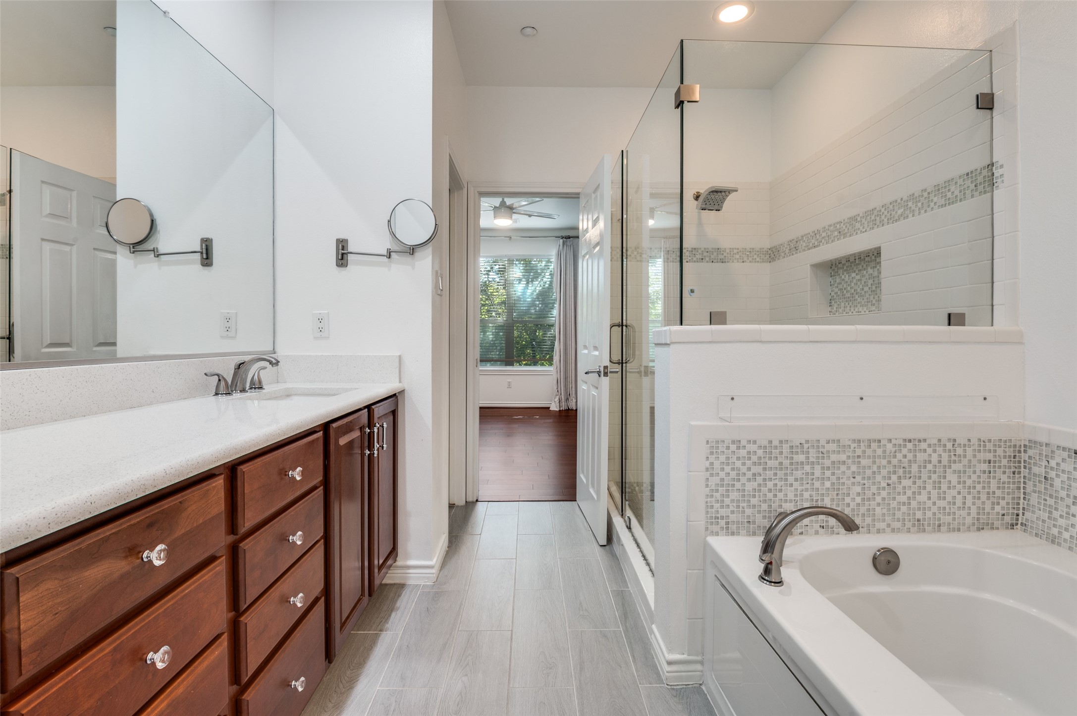 4411 Mckinney Avenue 38