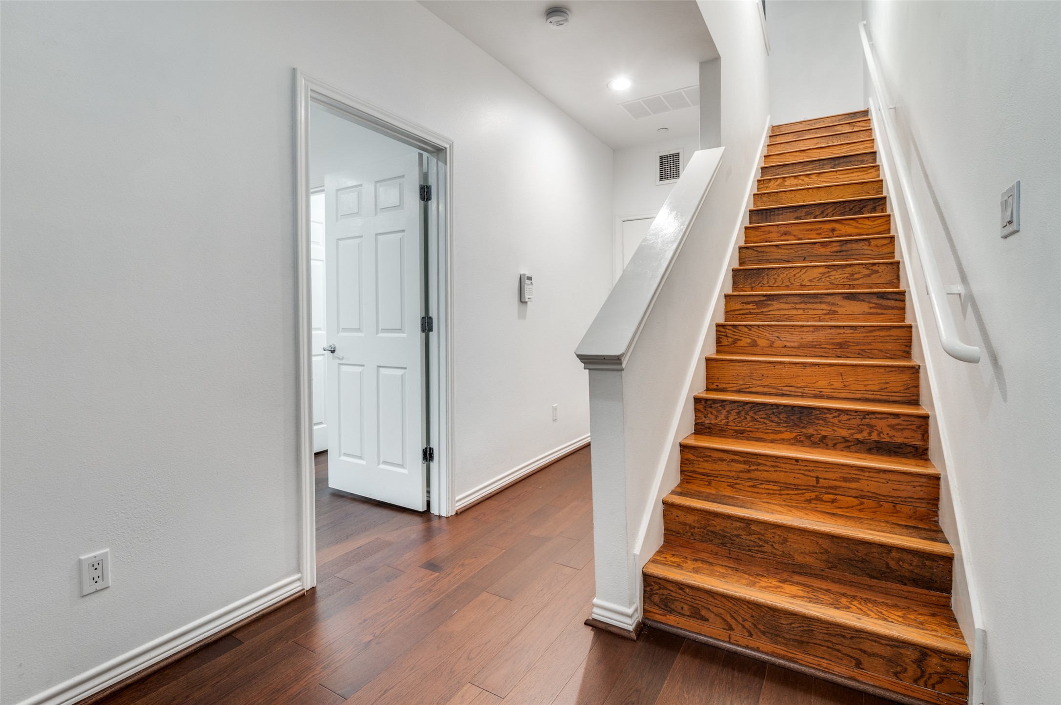 4411 Mckinney Avenue 38