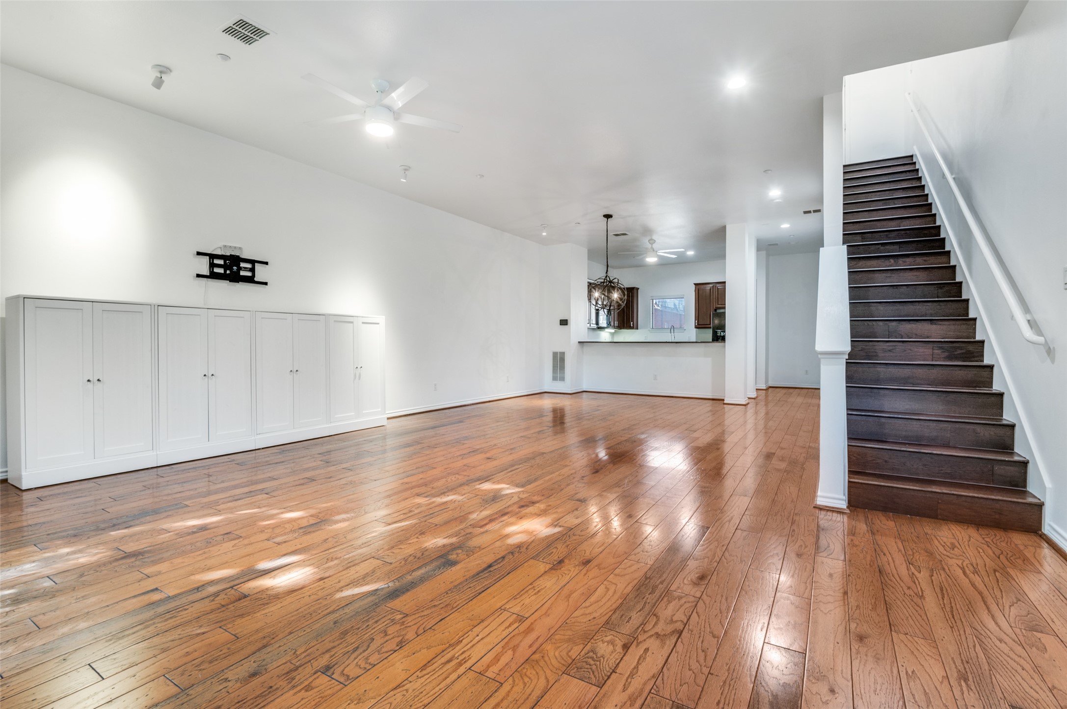 4411 Mckinney Avenue 38