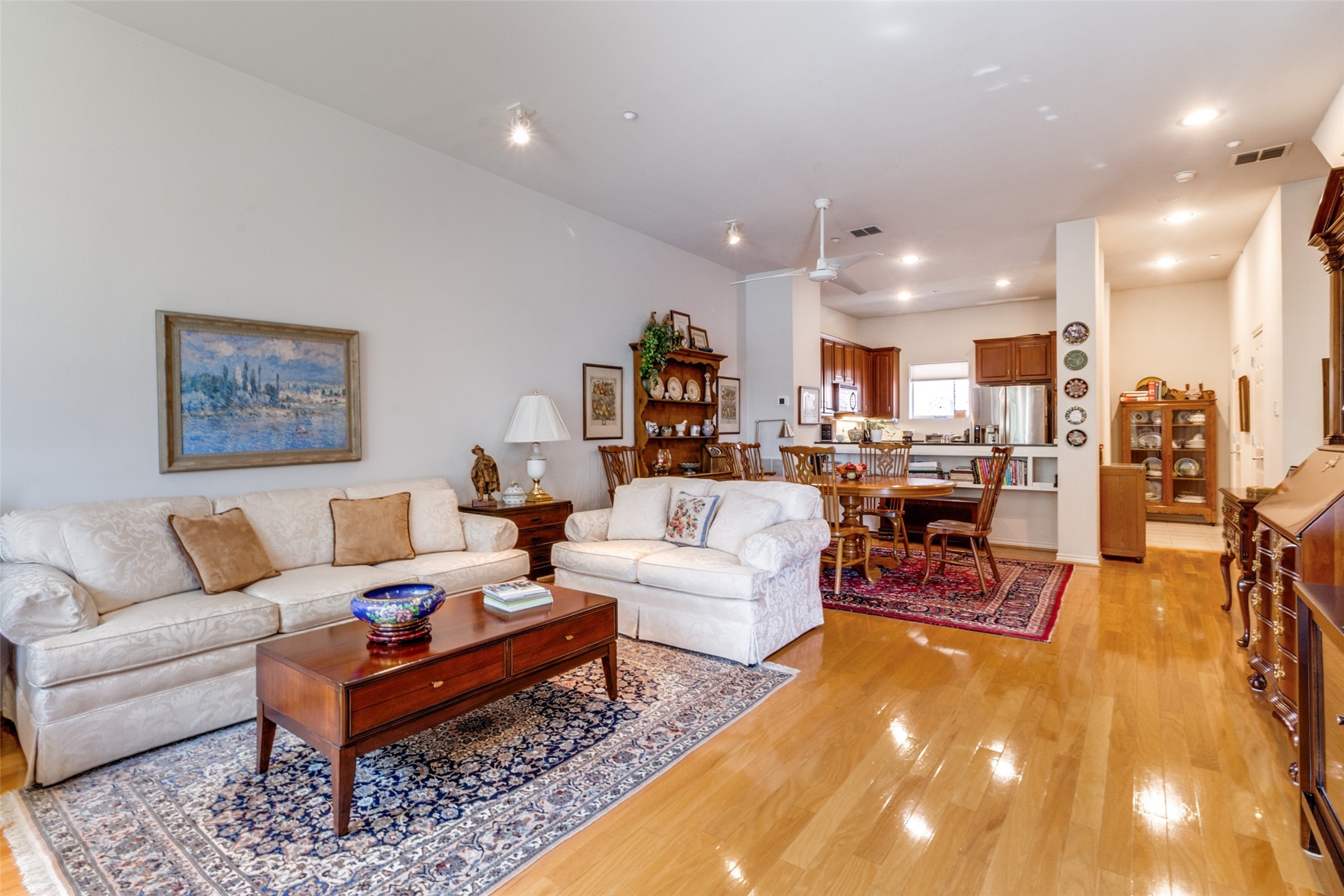 4411 MCKINNEY Avenue 6