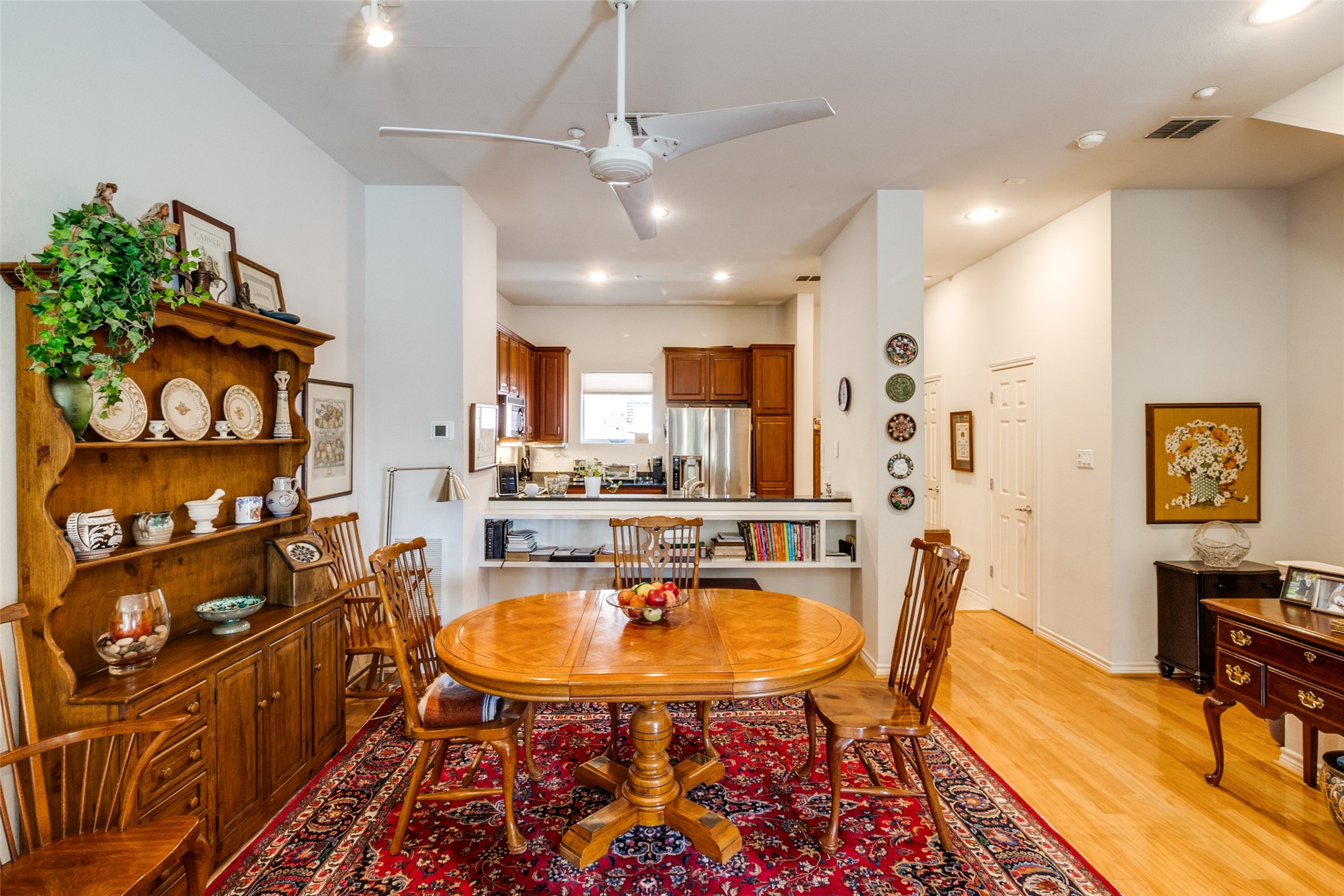 4411 MCKINNEY Avenue 6