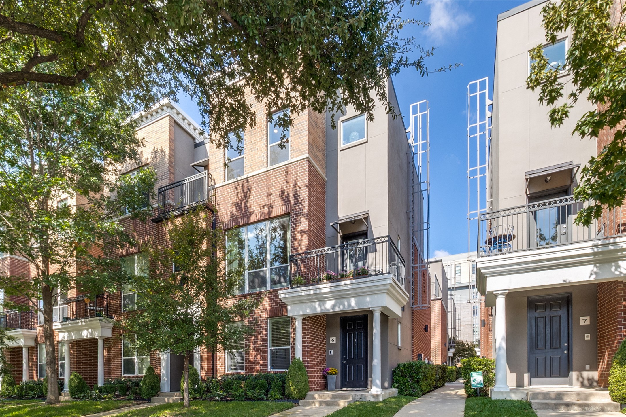 4411 MCKINNEY Avenue 6