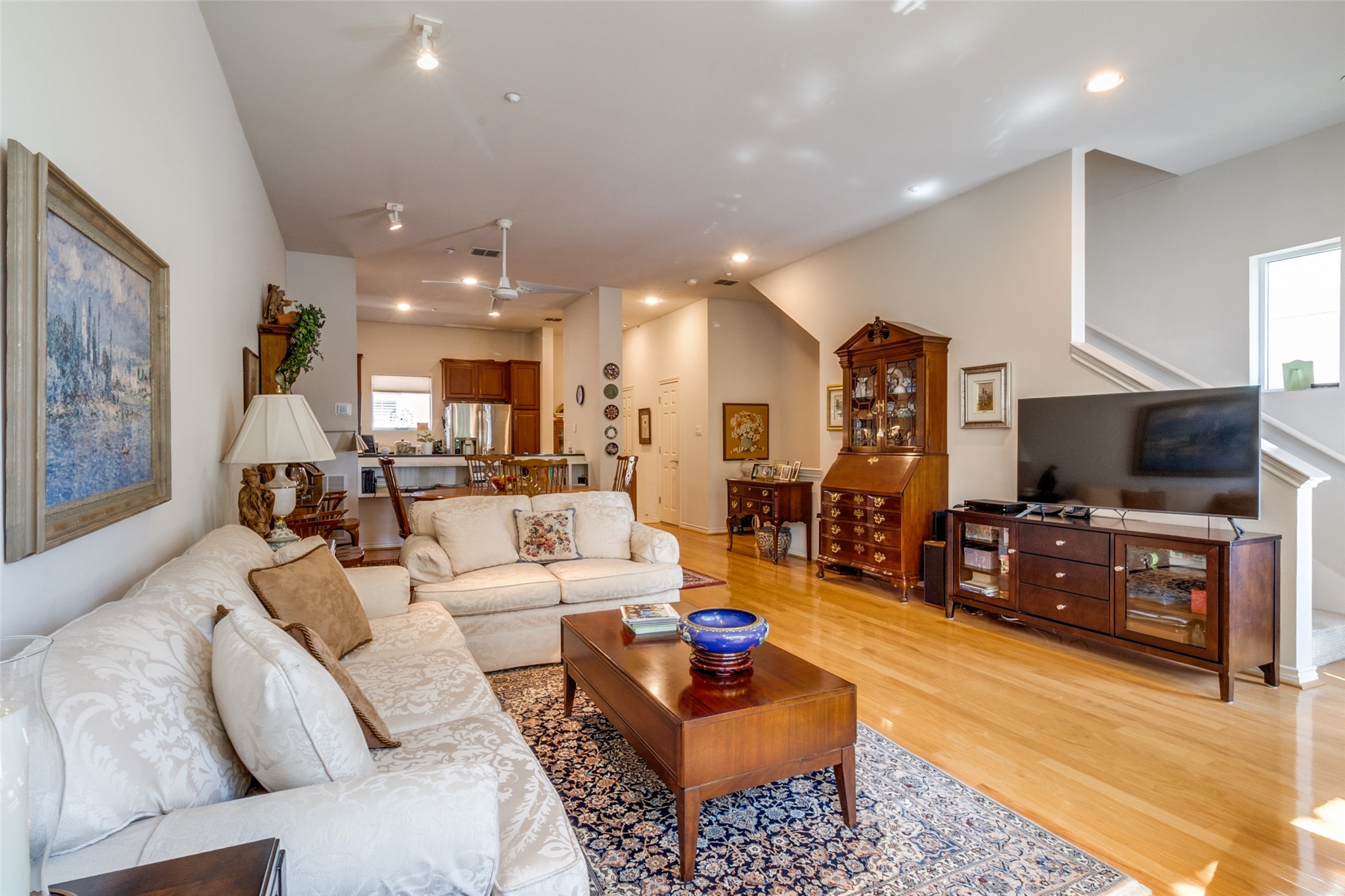 4411 MCKINNEY Avenue 6