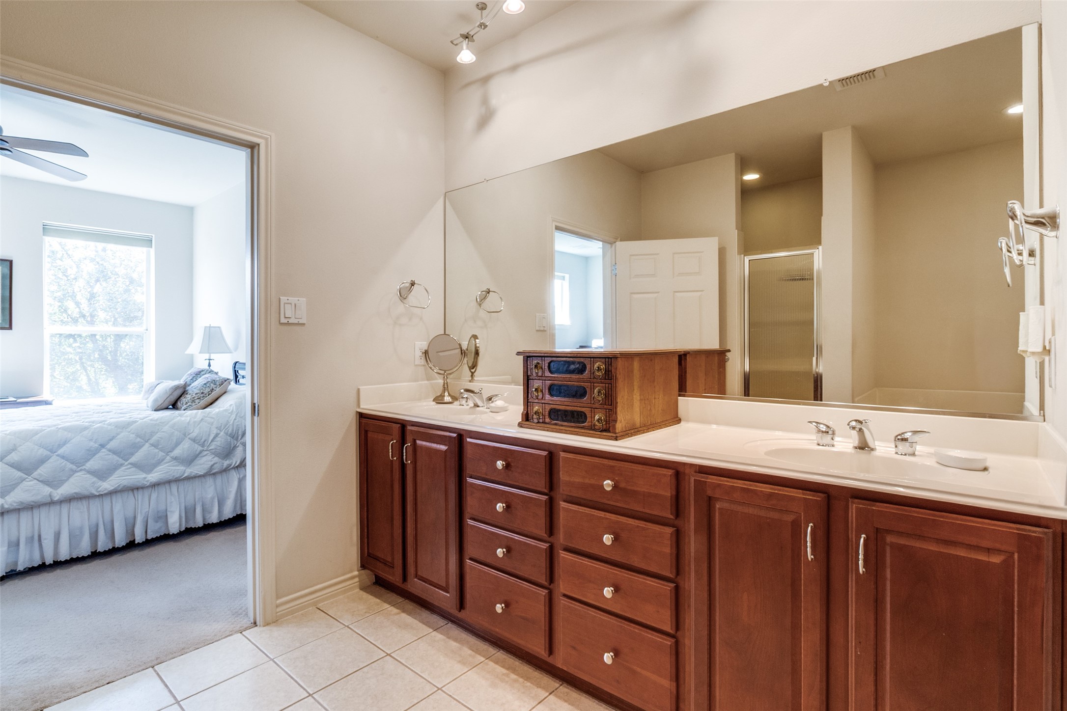 4411 MCKINNEY Avenue 6