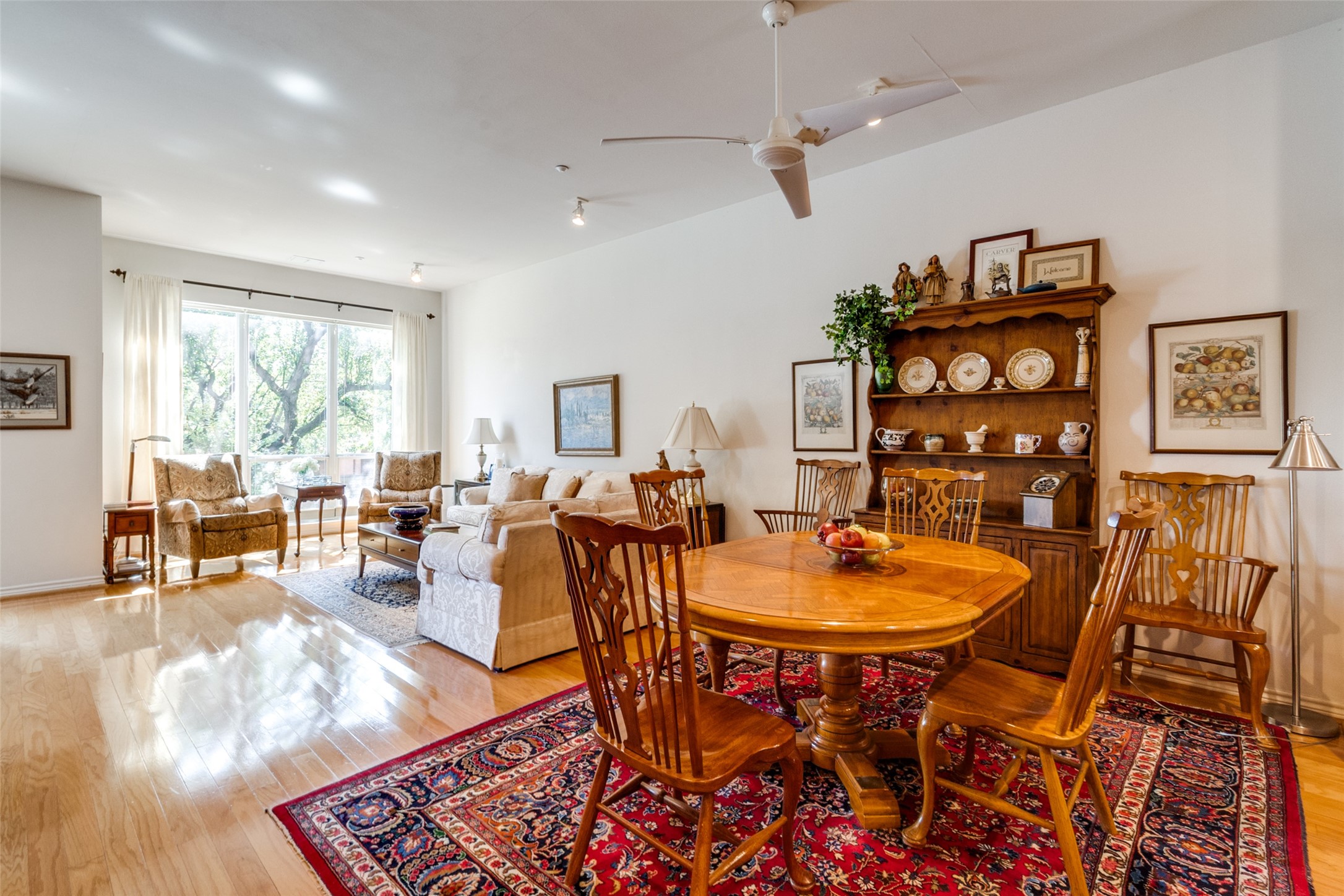 4411 MCKINNEY Avenue 6