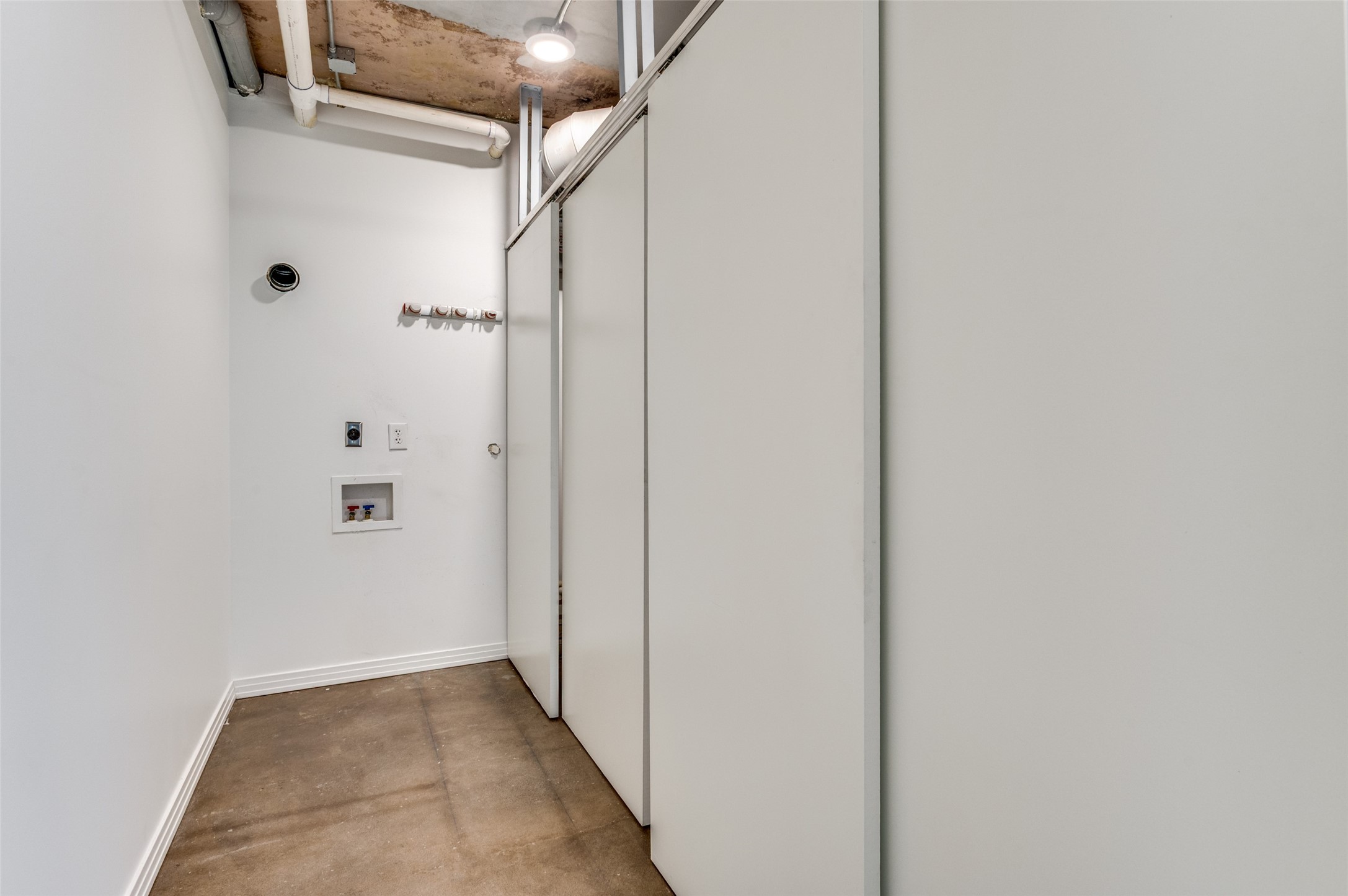 4330 North Central Expy 250