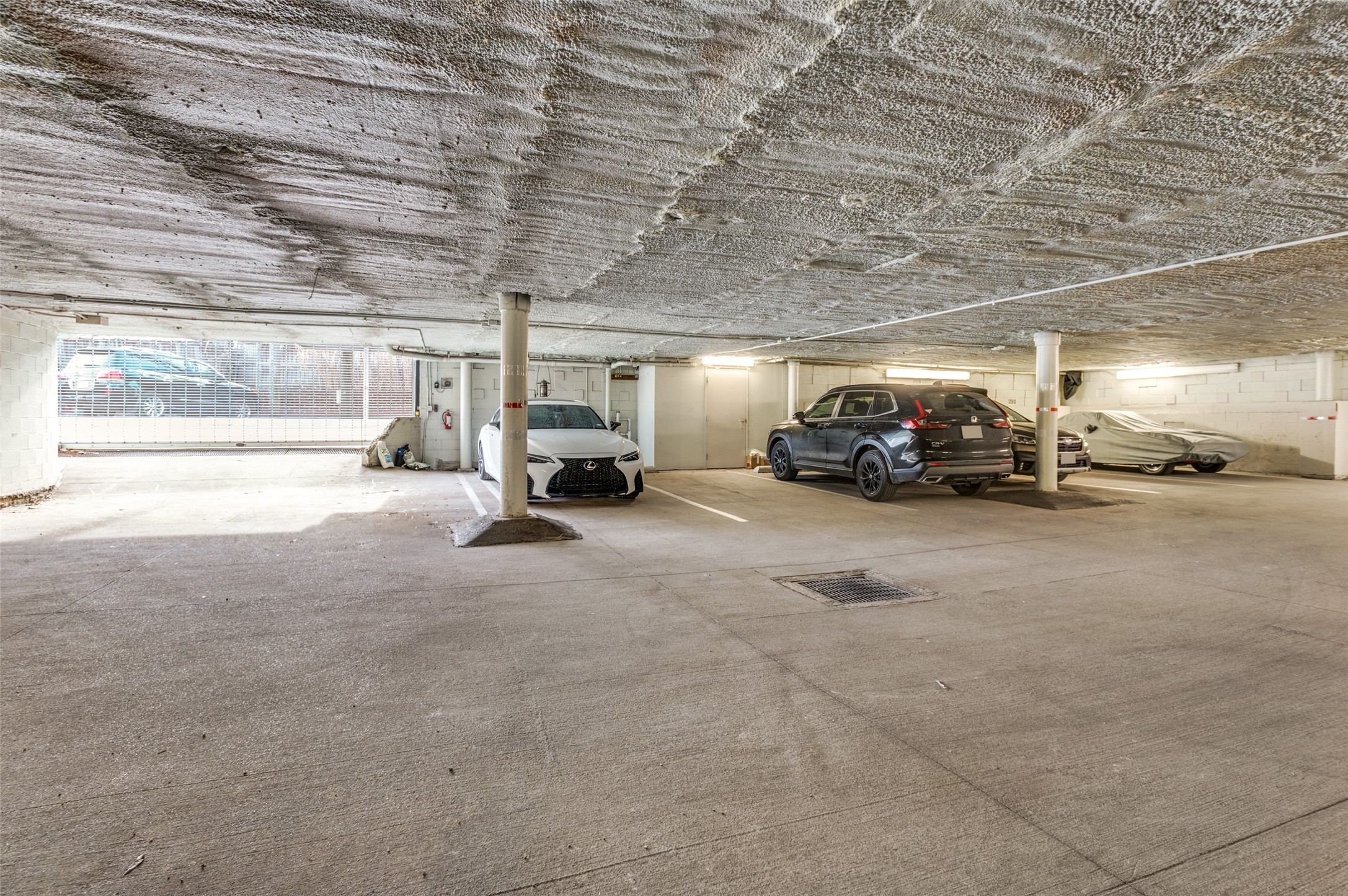 4330 North Central Expy 250