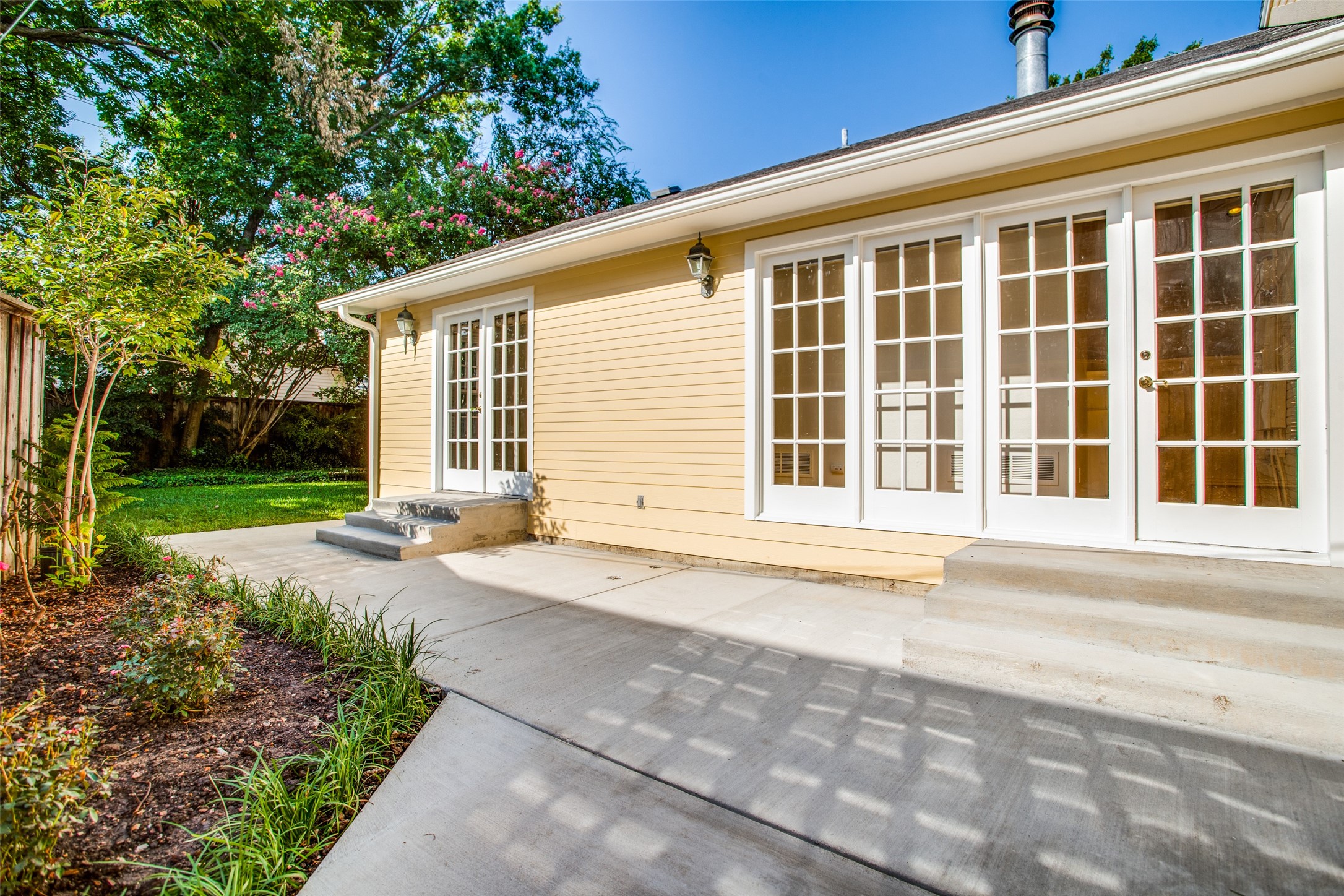 4209 Greenbrier Drive