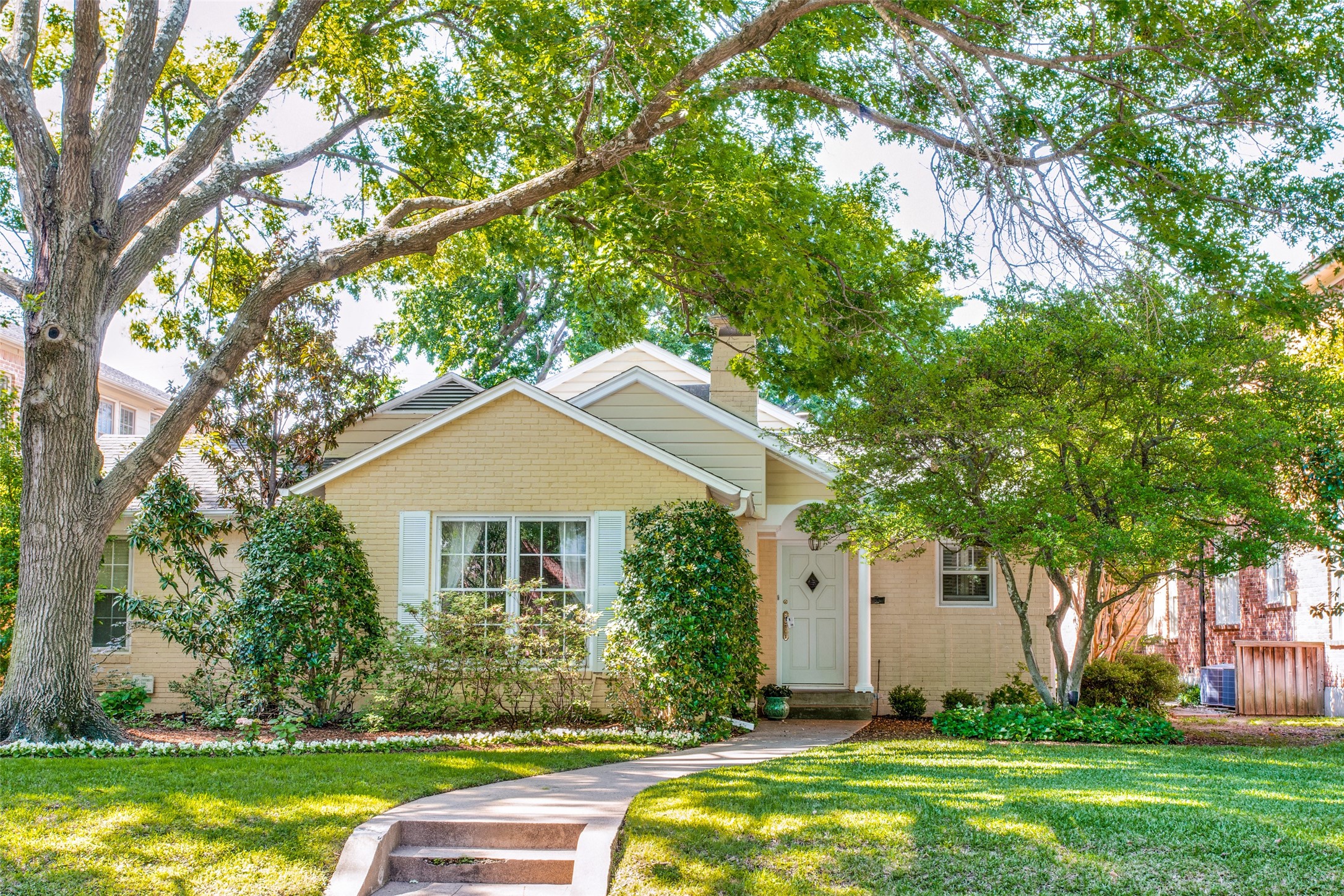 4209 Greenbrier Drive