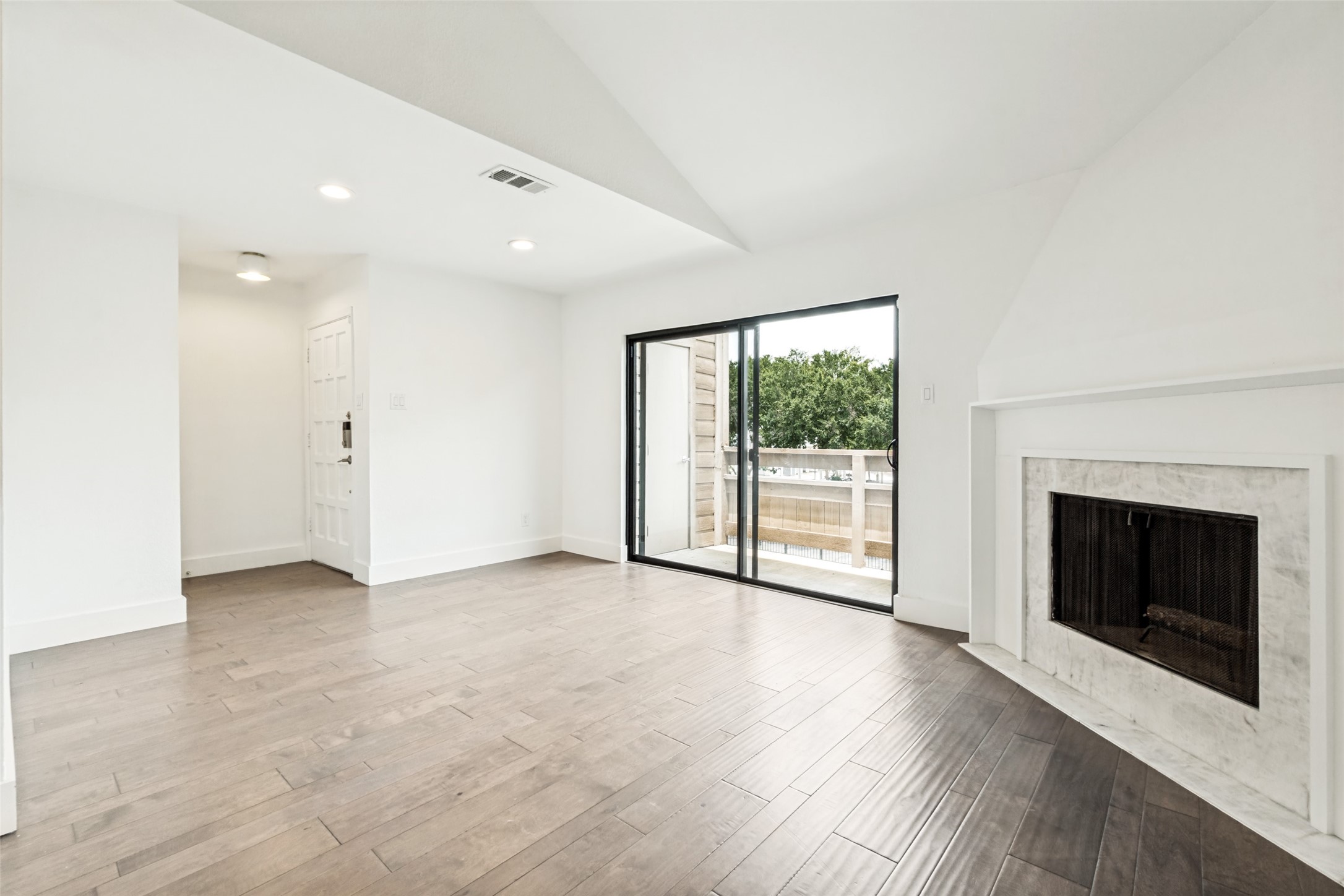 7640 W Greenway Boulevard 8H