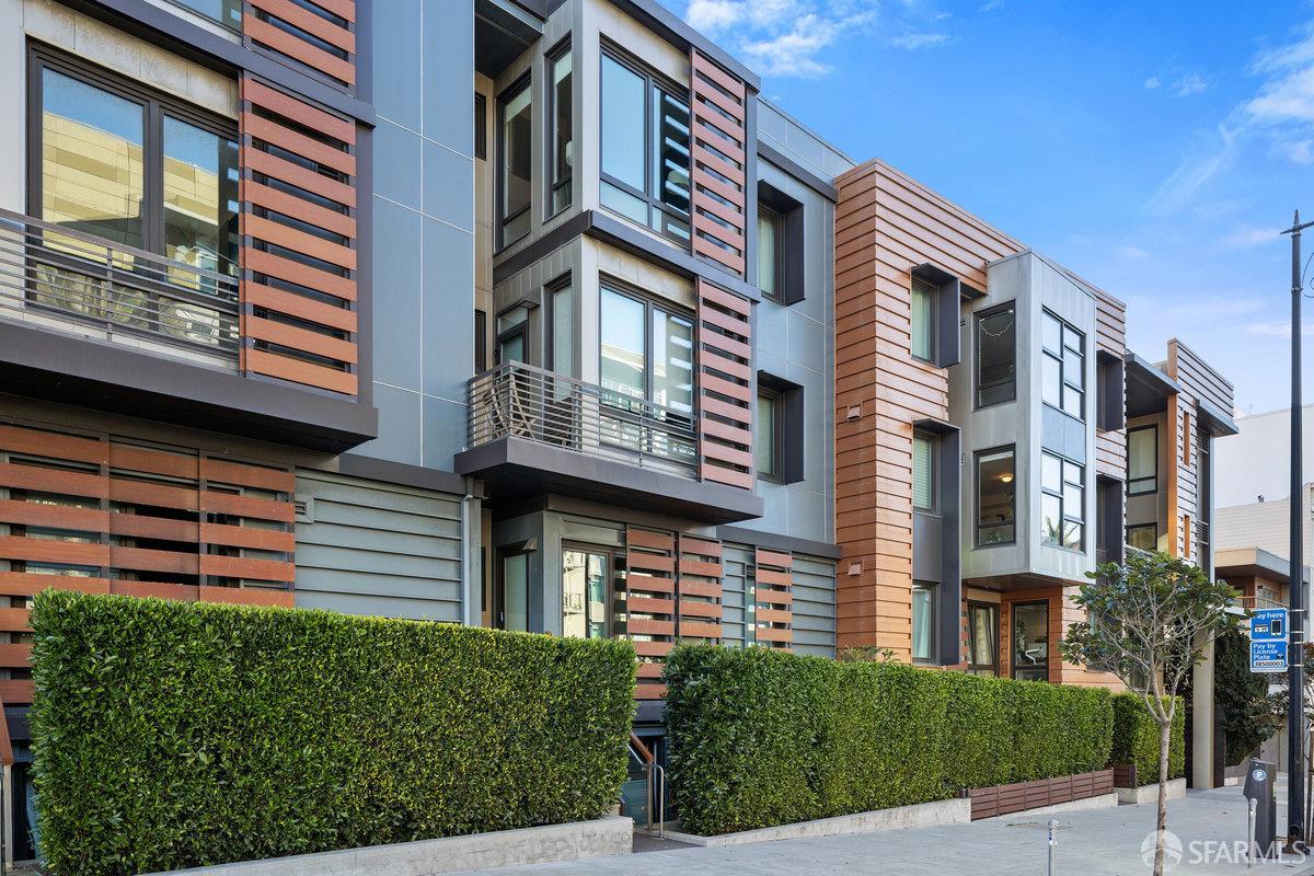 35 Dolores Street # 201