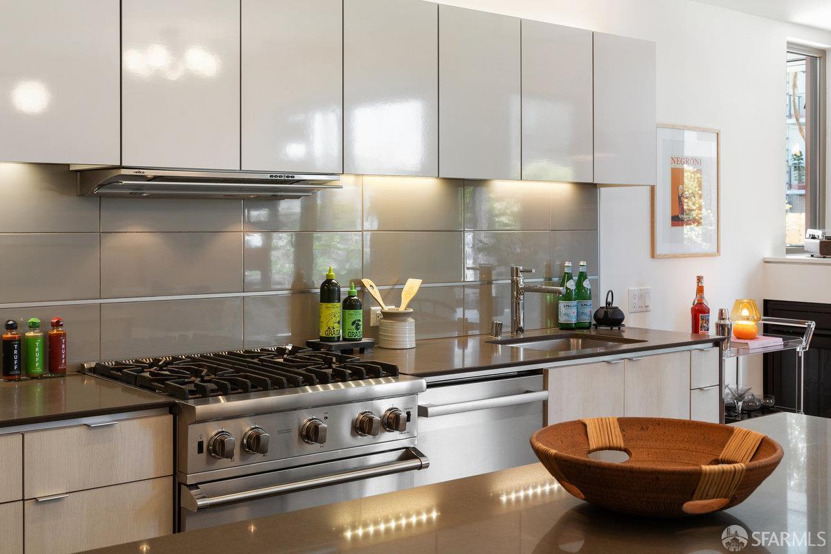 35 Dolores Street # 201