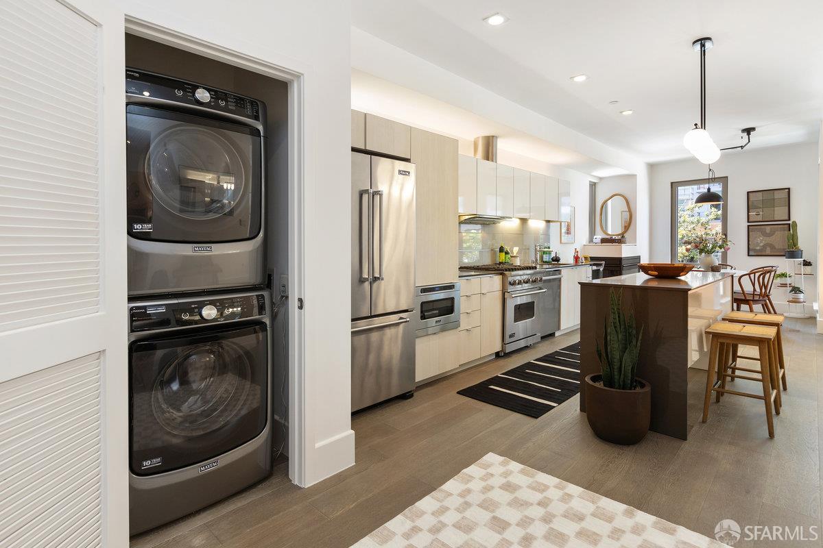 35 Dolores Street # 201