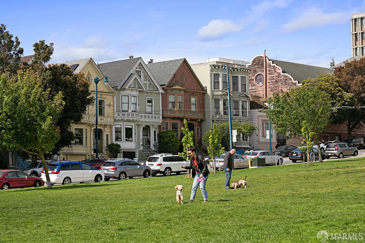 35 Dolores Street # 201