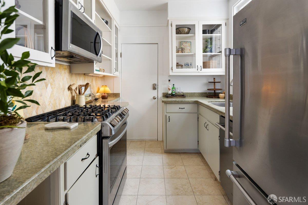 2051 Scott Street # 403