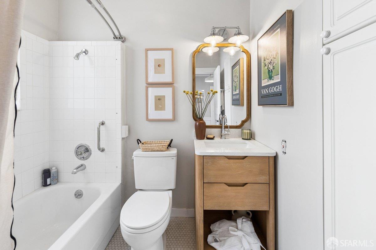 2051 Scott Street # 303