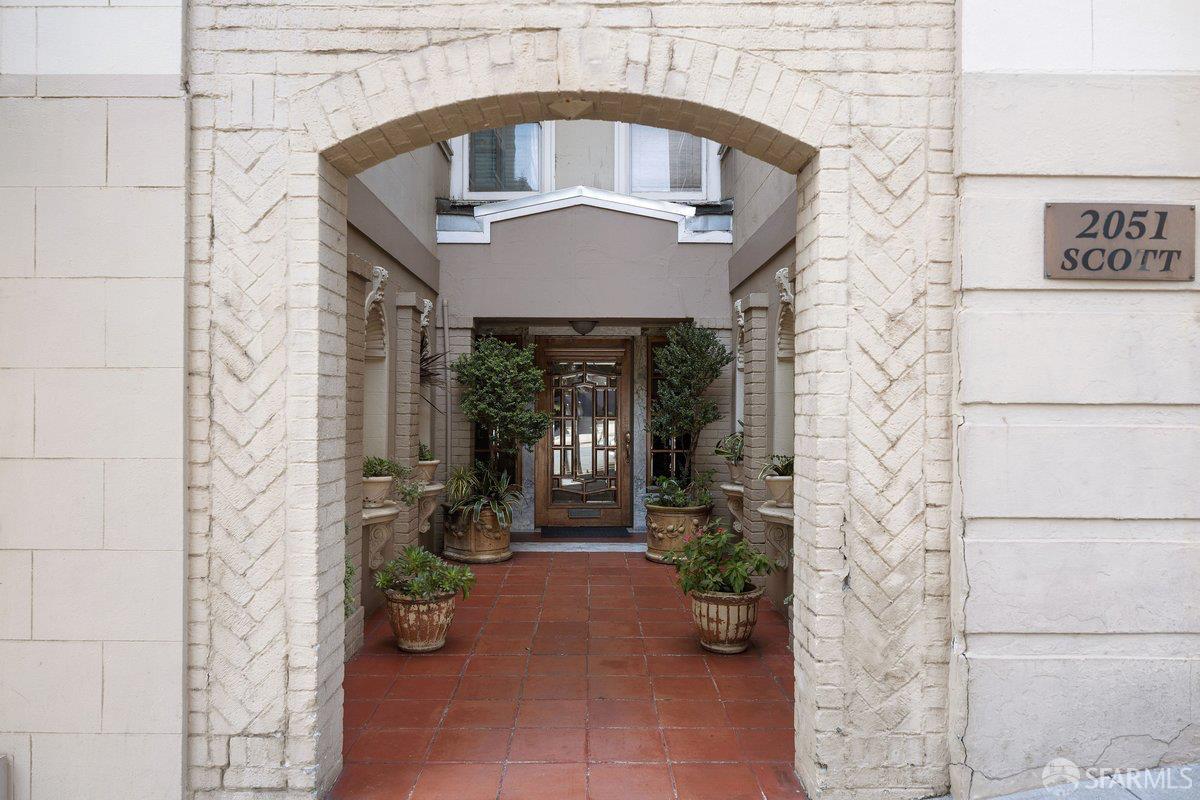 2051 Scott Street # 303