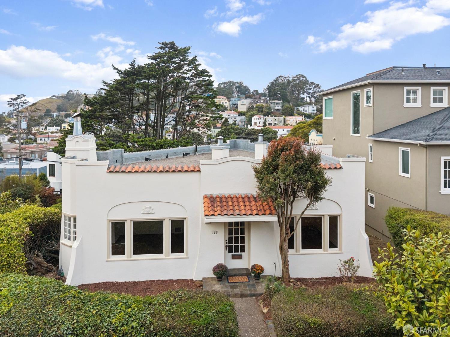 198 Vasquez Avenue