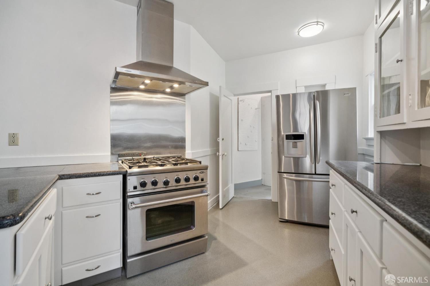 198 Vasquez Avenue