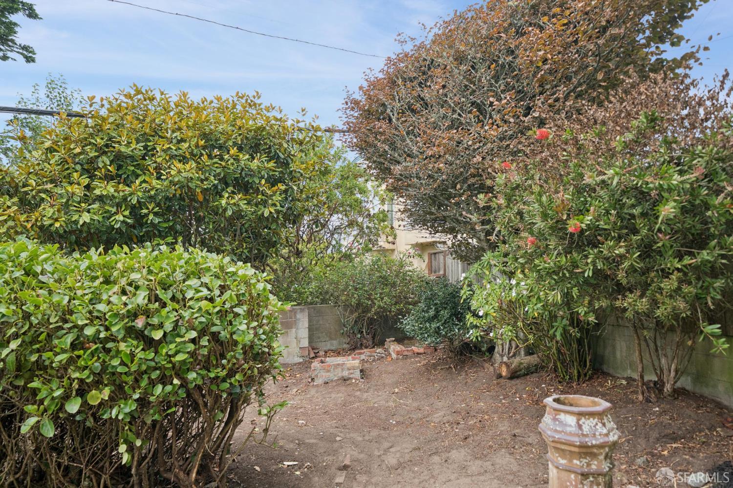 198 Vasquez Avenue