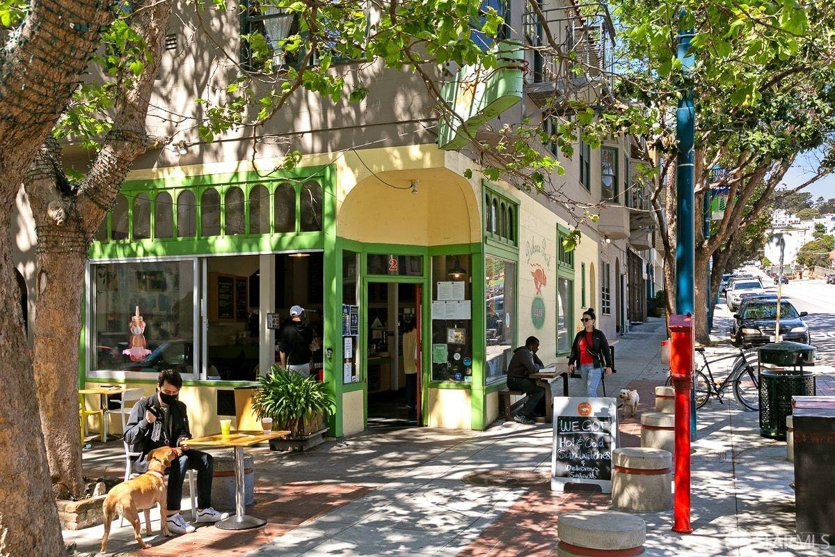 257 Waller Street