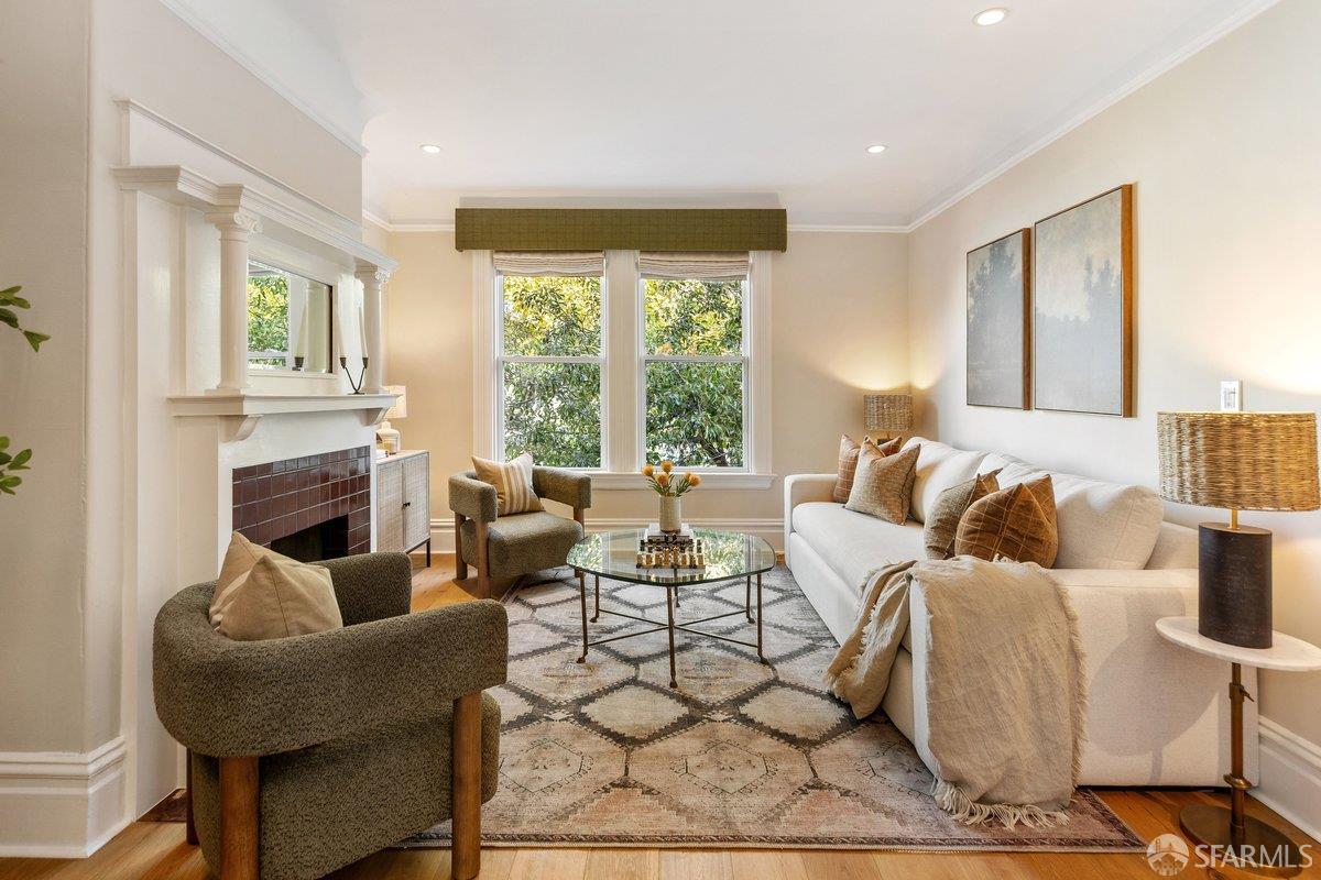 257 Waller Street