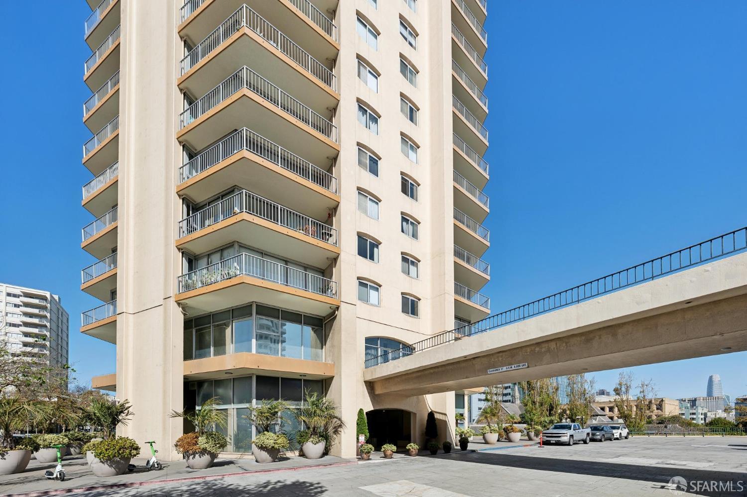 1200 Gough Street # 19E