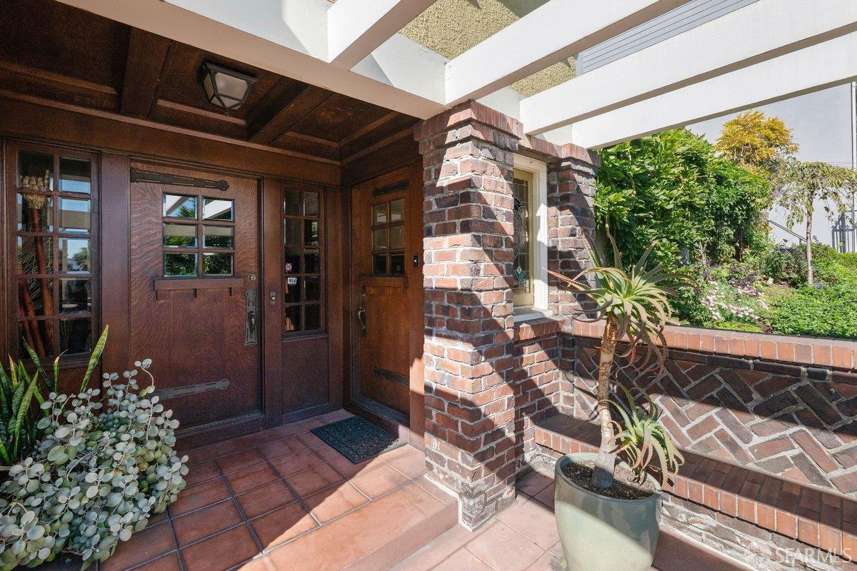 952 Guerrero Street