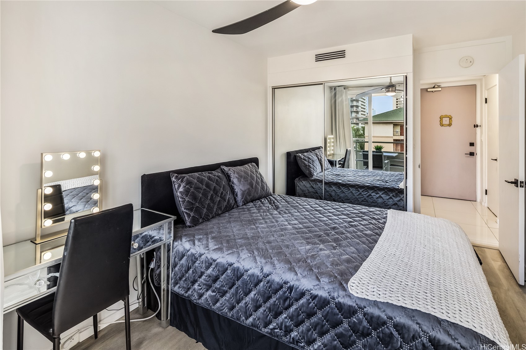 445 Kaiolu Street 704