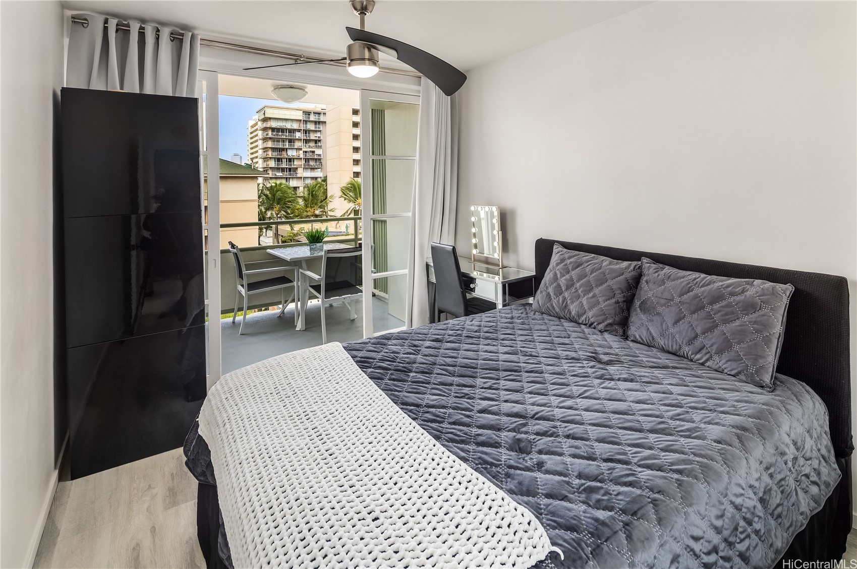 445 Kaiolu Street 704