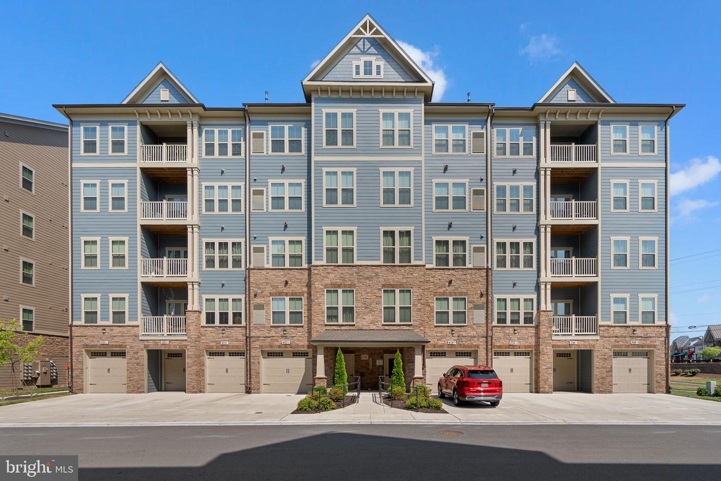3520 Starlight St #302