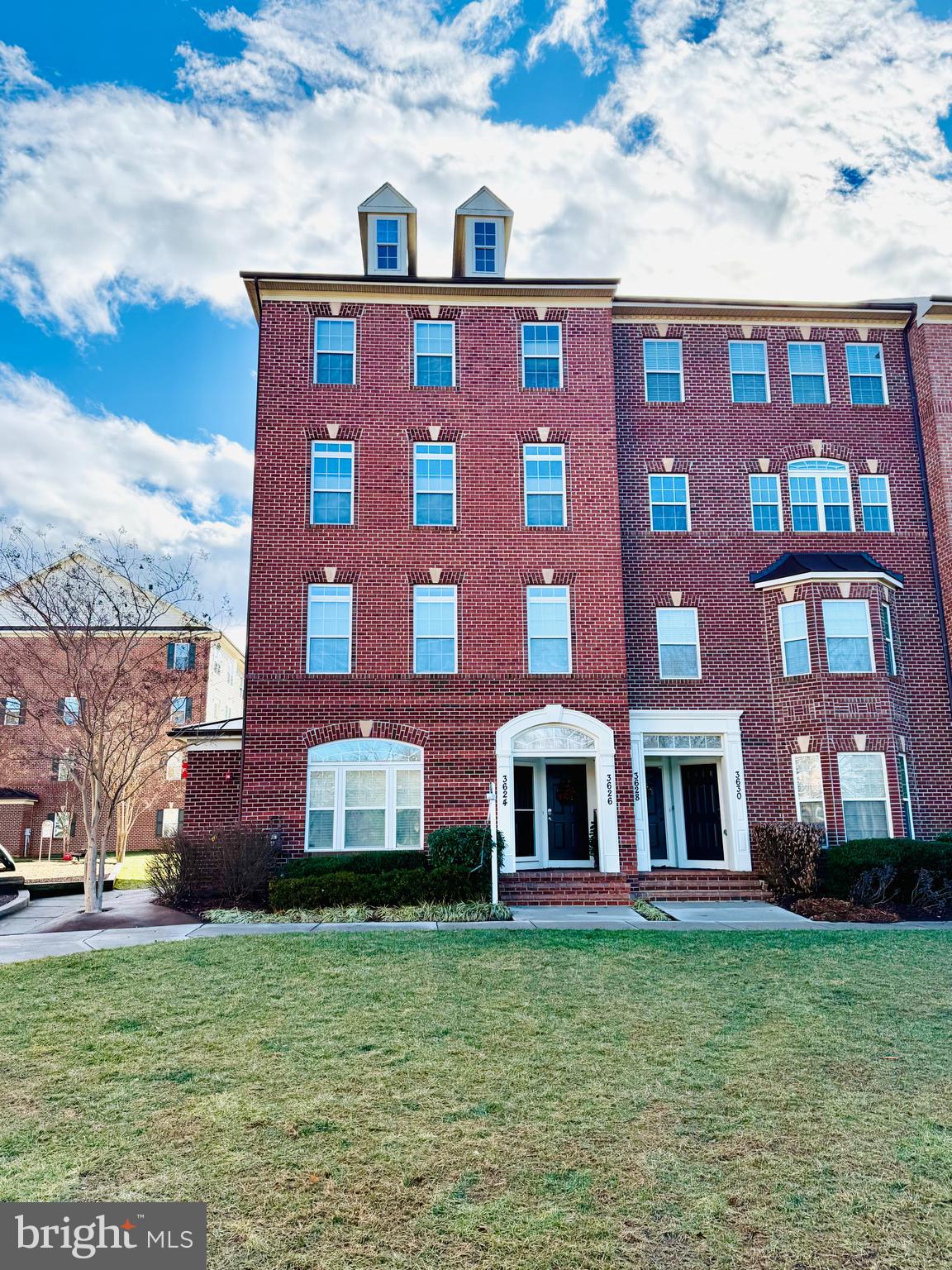 3624 SPRING HOLLOW LANE