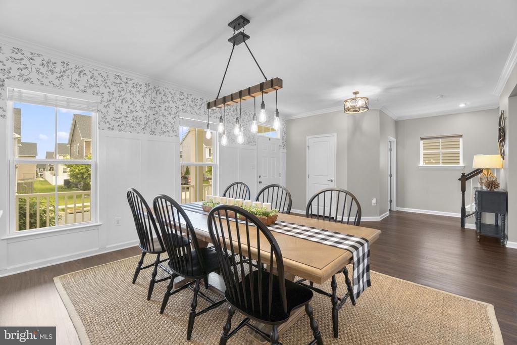 11033 HAZELNUT LANE