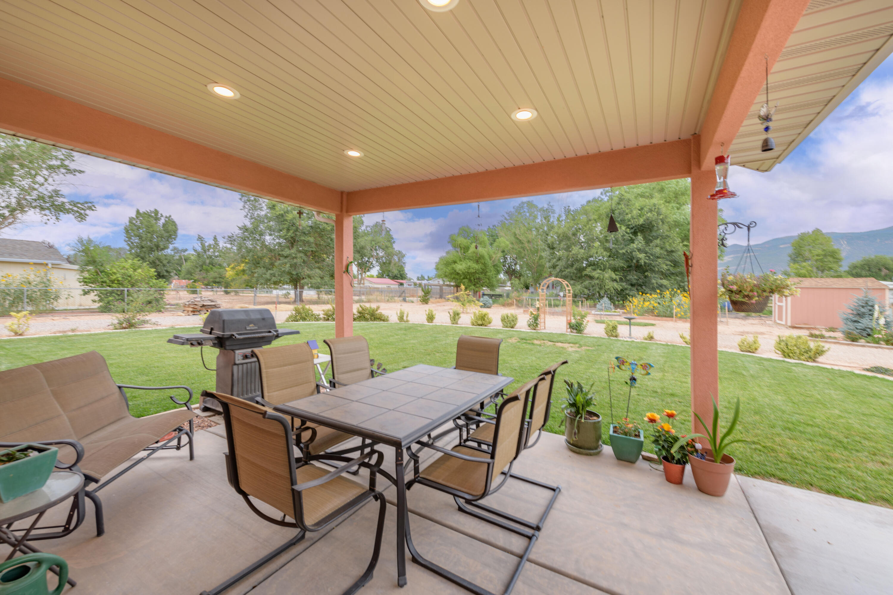 3898 N Driftwood LN