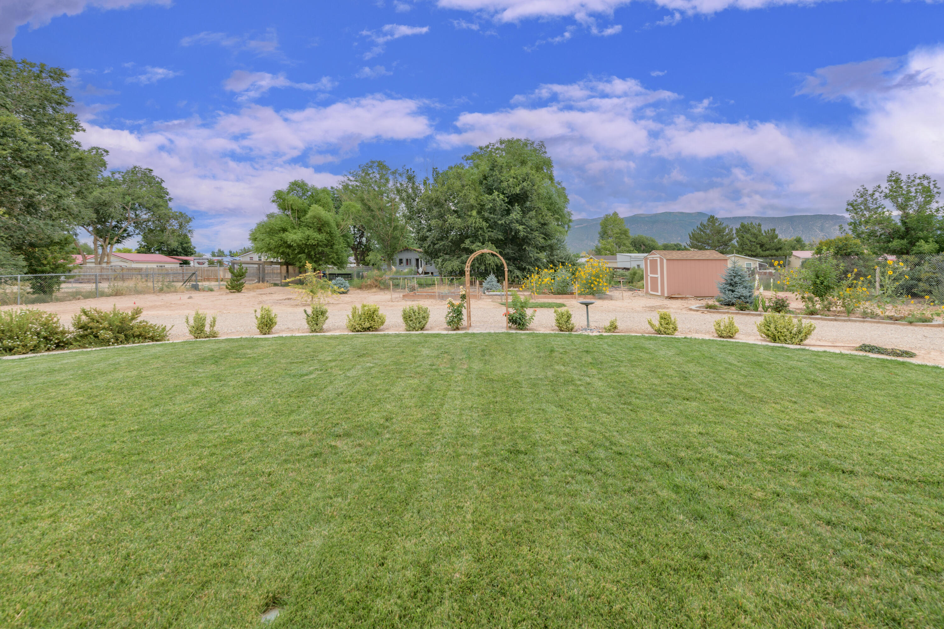 3898 N Driftwood LN